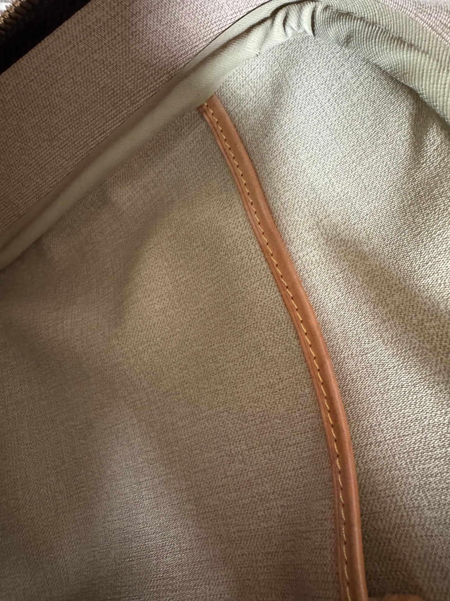 Louis Vuitton Deauville Monogram Hand Bag