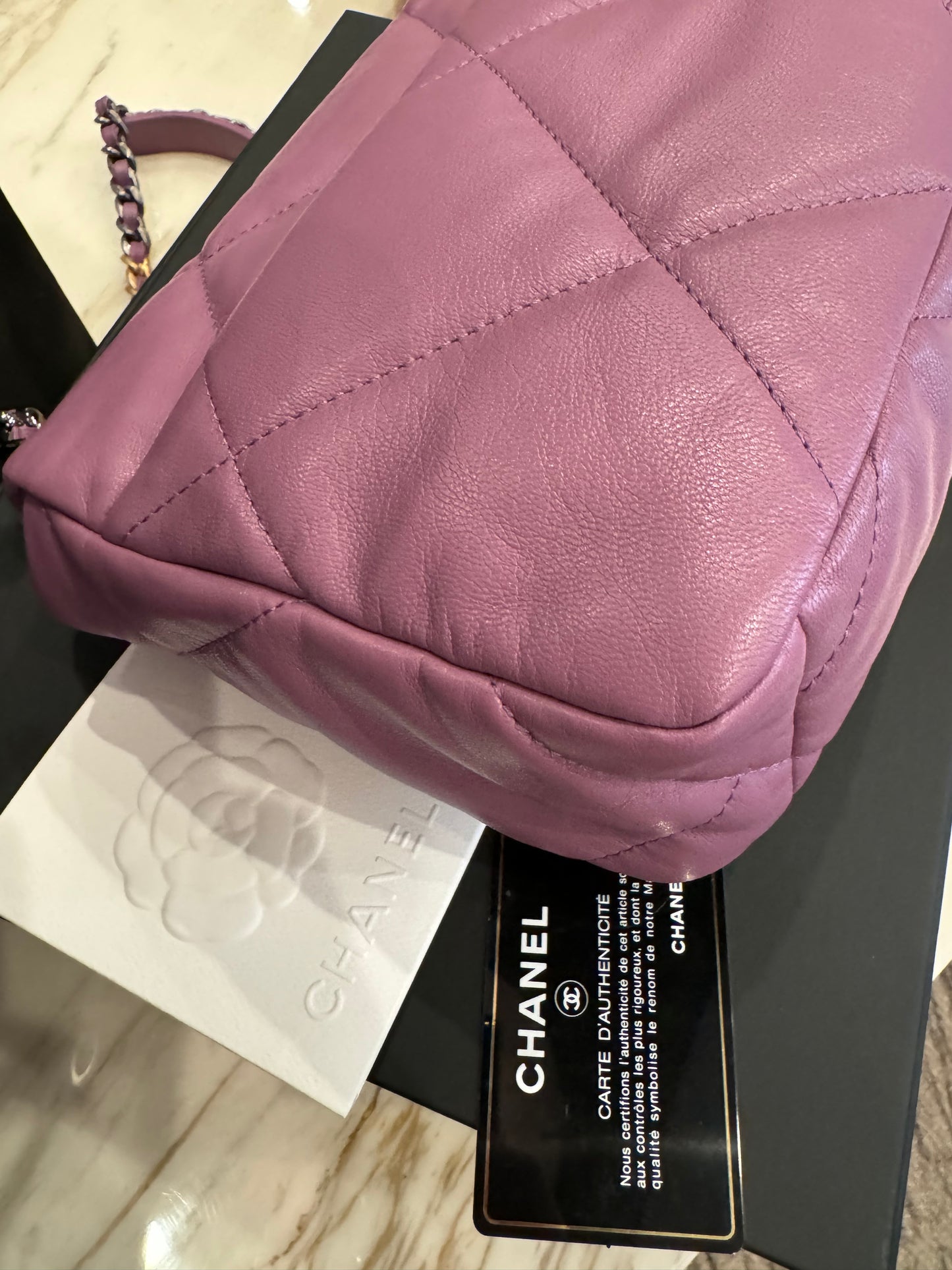 Chanel 19 20B Lavender Mauve Medium Flap Bag 26cm Quilted Lambskin Ruthenium