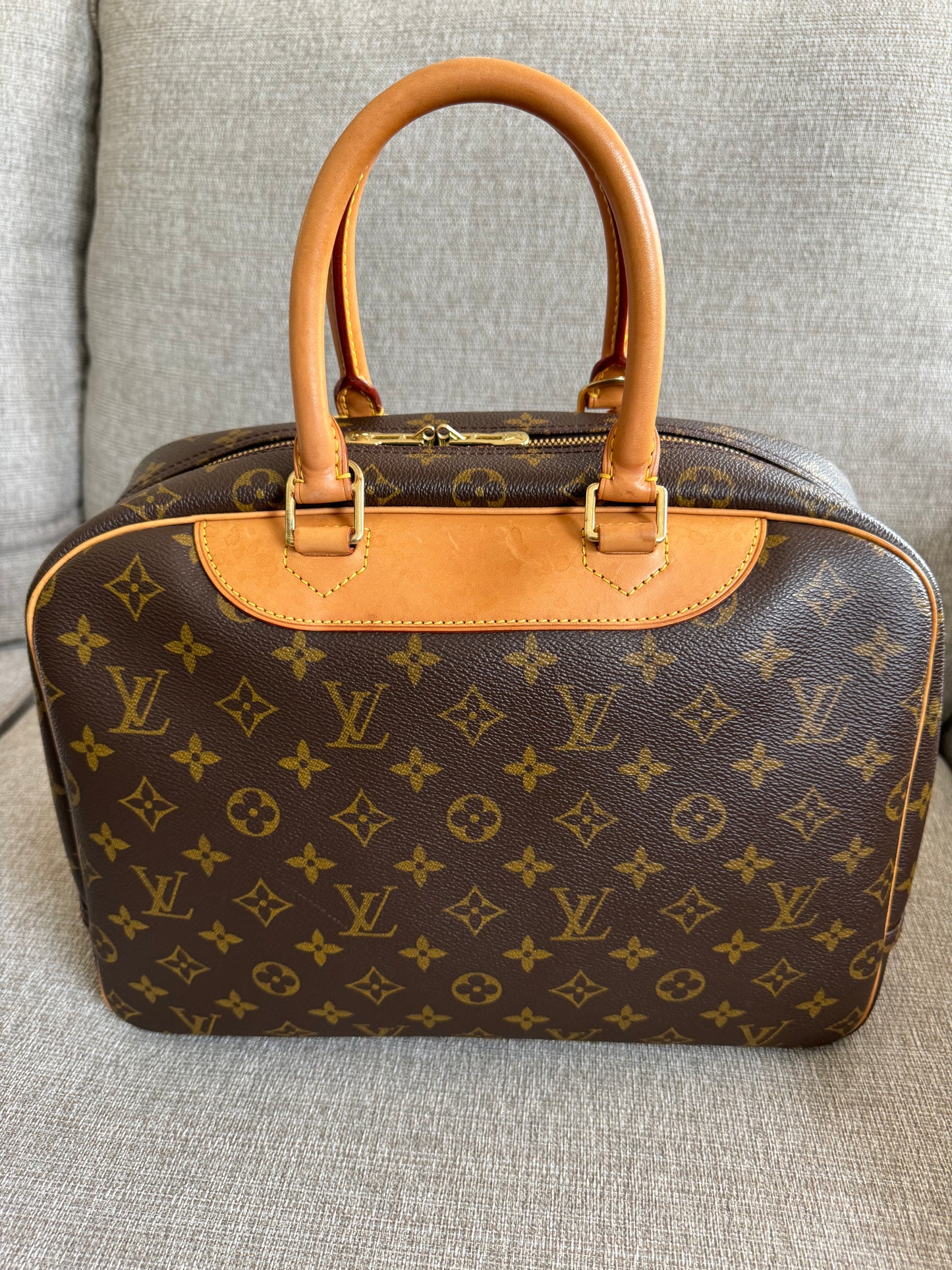 LOUIS VUITTON Deauville Monogram Hand Bag
