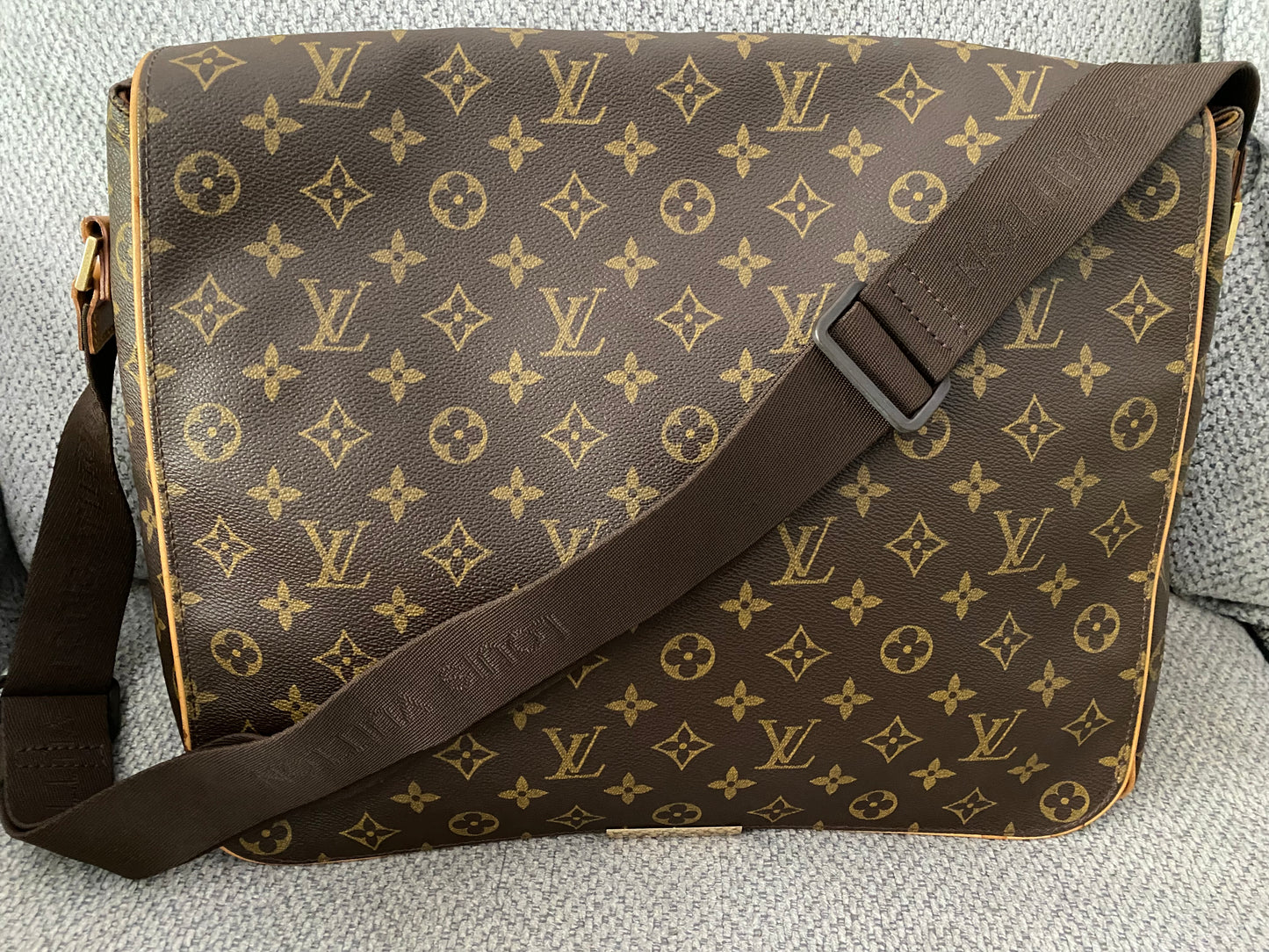 Louis Vuitton Abbesses Messenger Laptop Bag Brown Monogram Canvas