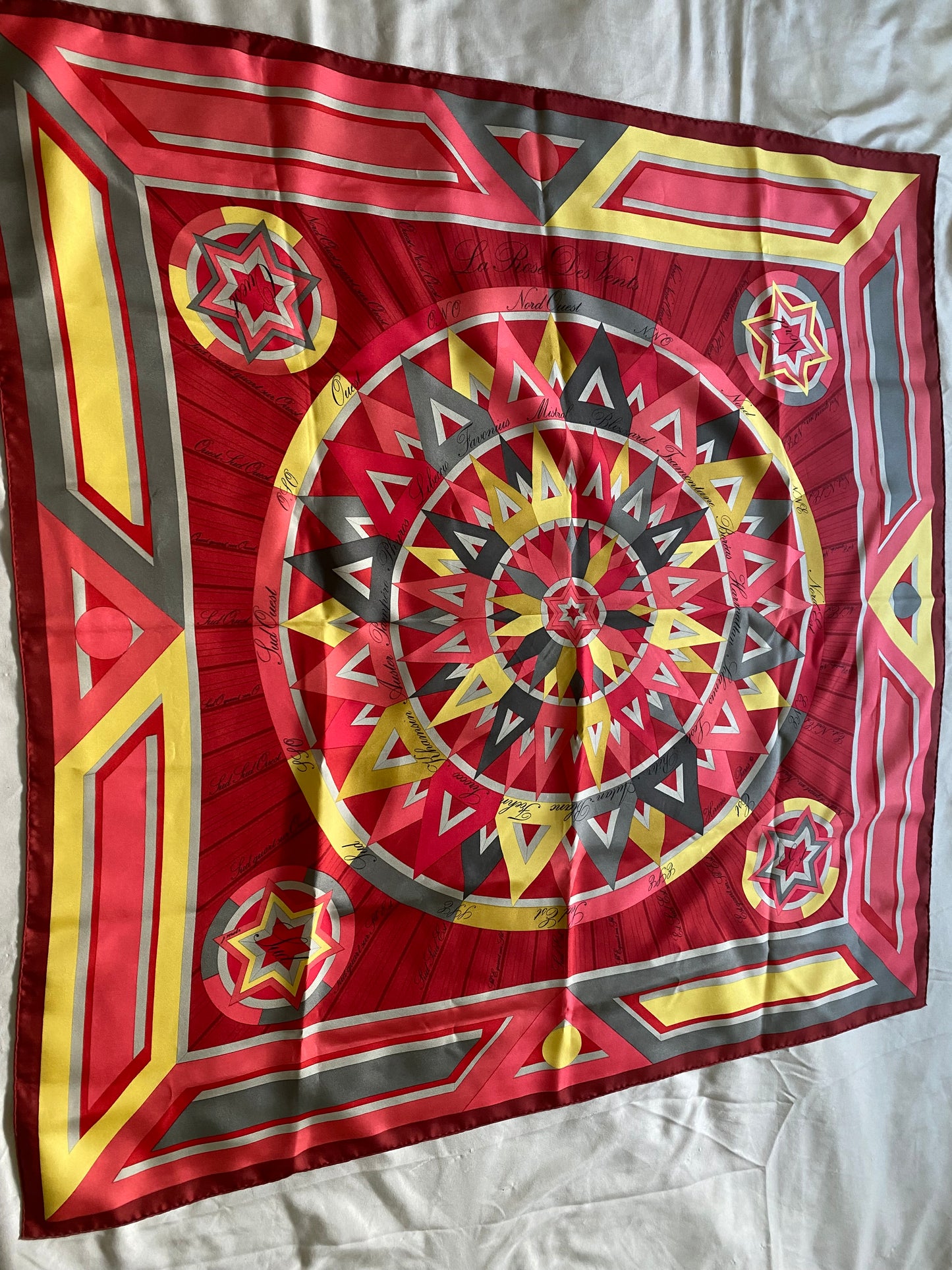 Hermes Le Rose Deo Vents Carre 90 Silk 100% Scarf