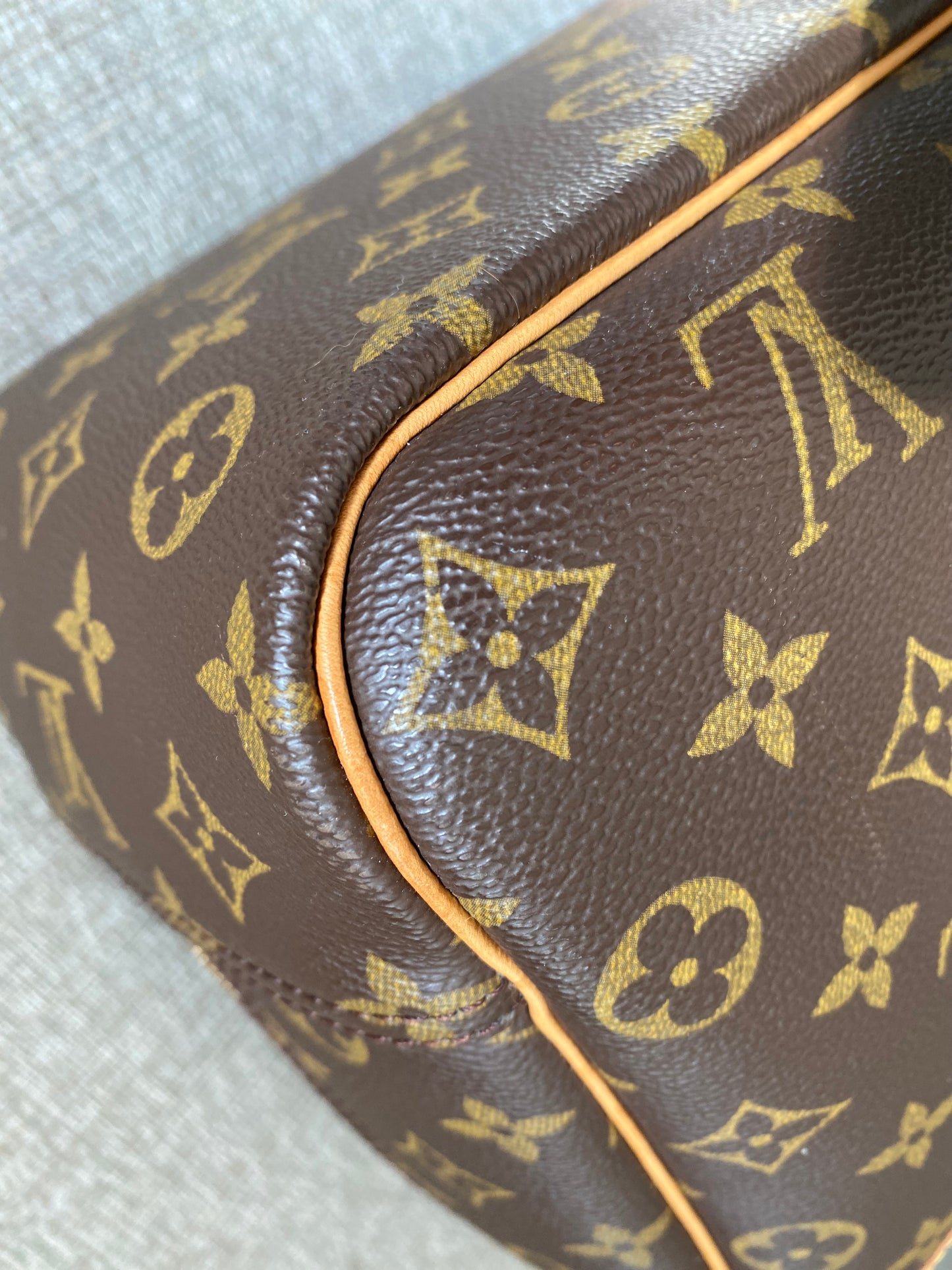 Louis Vuitton Deauville Brown Monogram Canvas Vanity Bowling Handbag