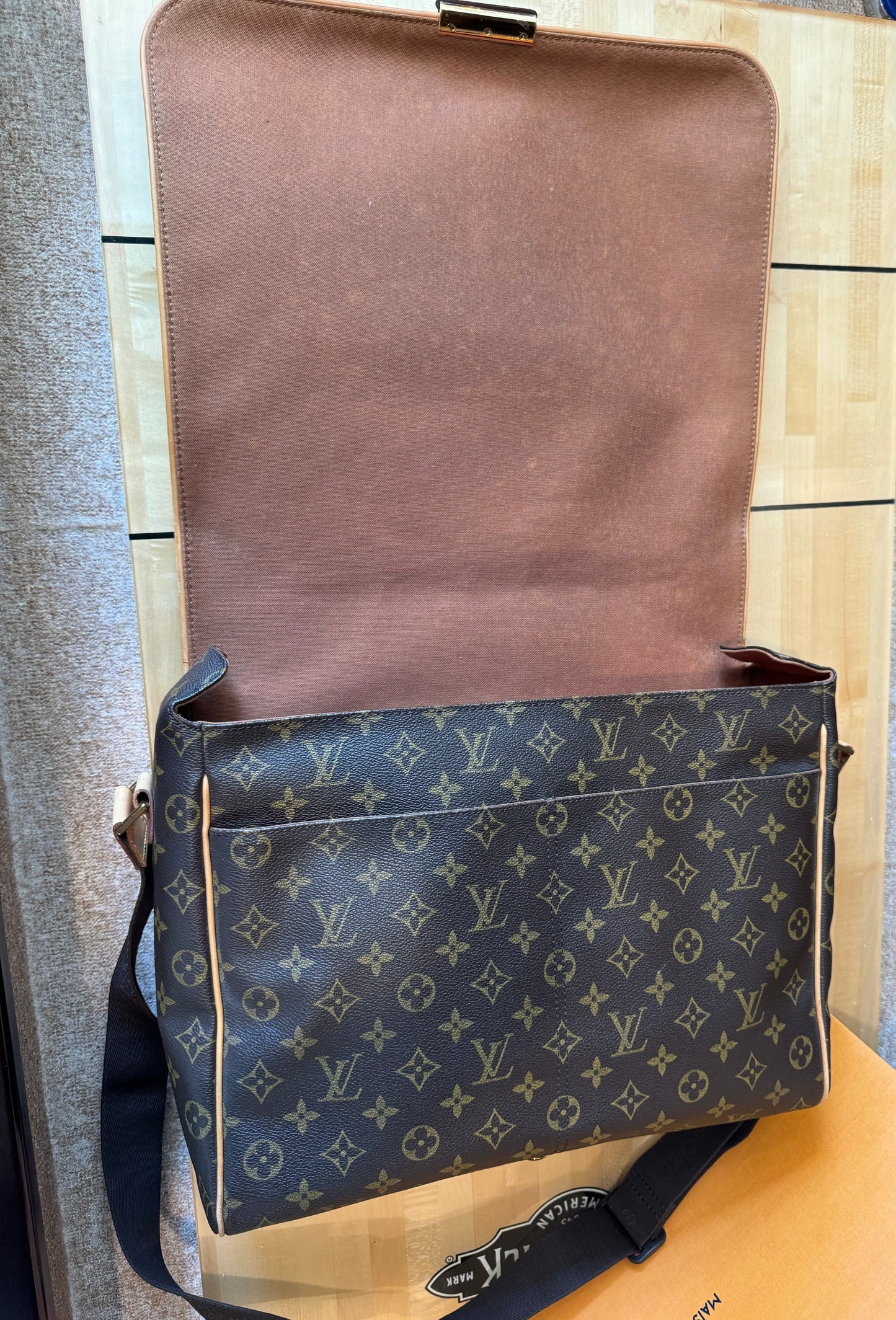 Louis Vuitton Abbesses Messenger Crossbody Laptop Bag Brown Monogram