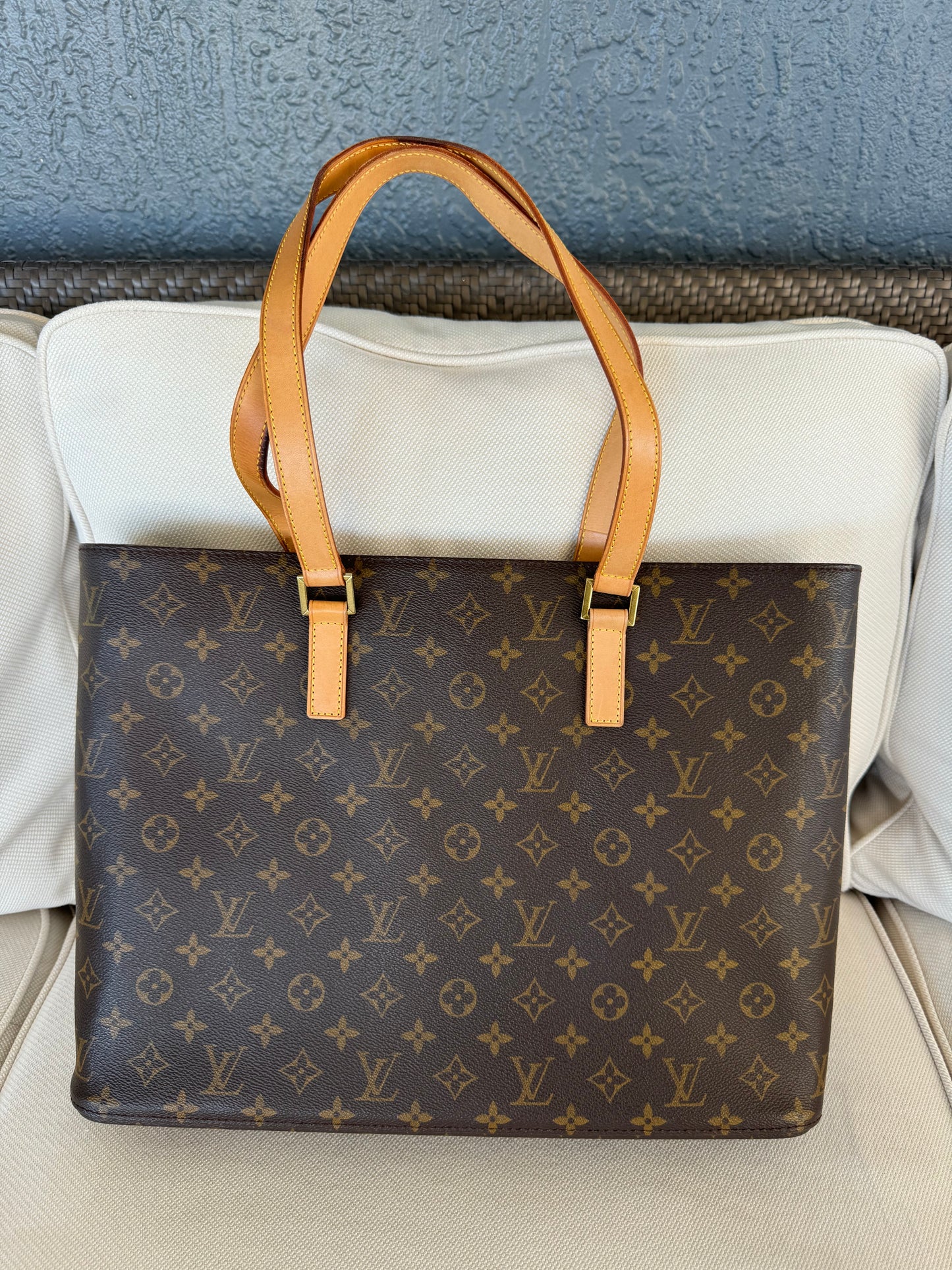 Louis Vuitton Luco Tote Brown Leather