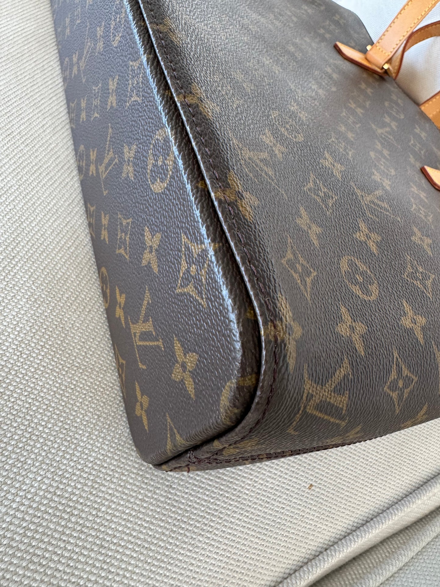 Louis Vuitton Luco Tote Brown Leather