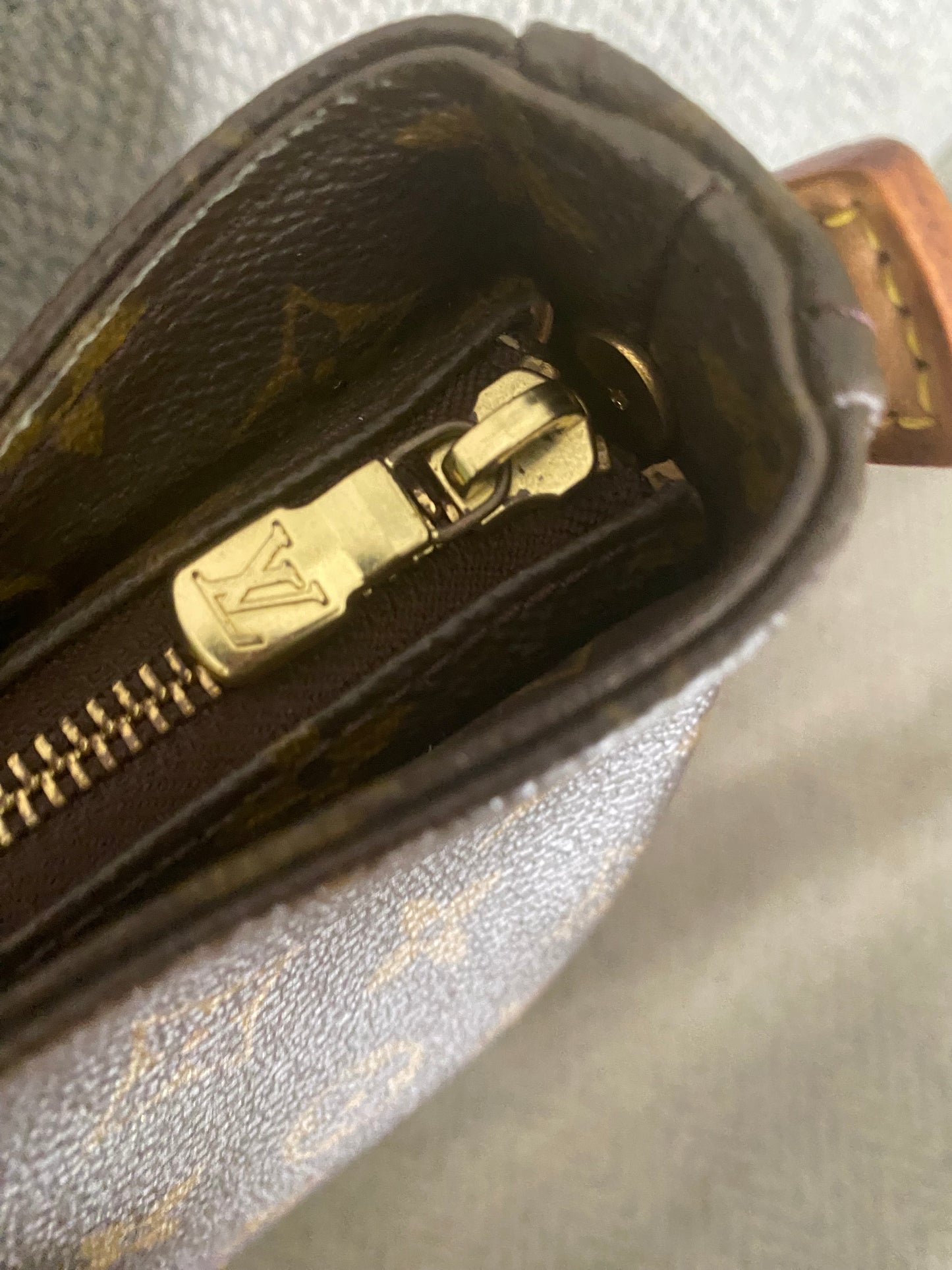 Louis Vuitton Looping Shoulder Bag GM Brown Leather