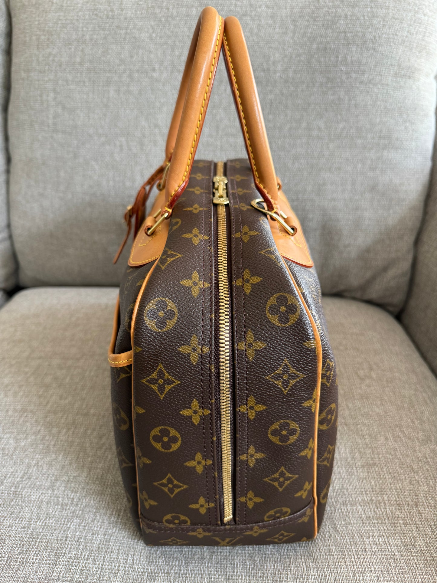 LOUIS VUITTON Deauville Monogram Hand Bag