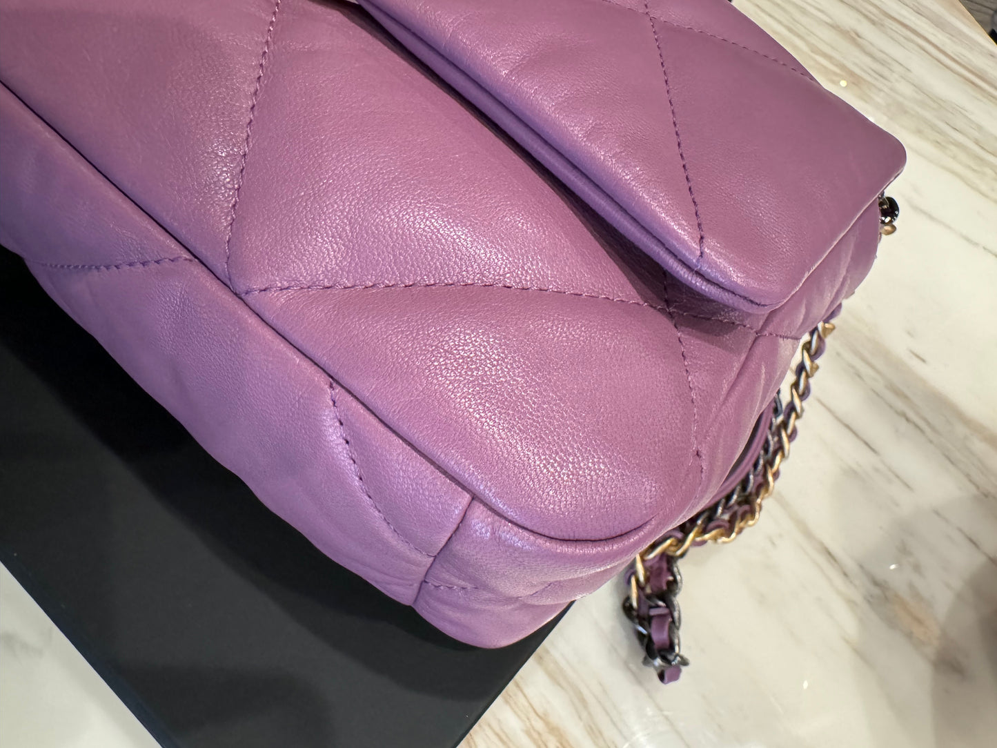 Chanel 19 20B Lavender Mauve Medium Flap Bag 26cm Quilted Lambskin Ruthenium