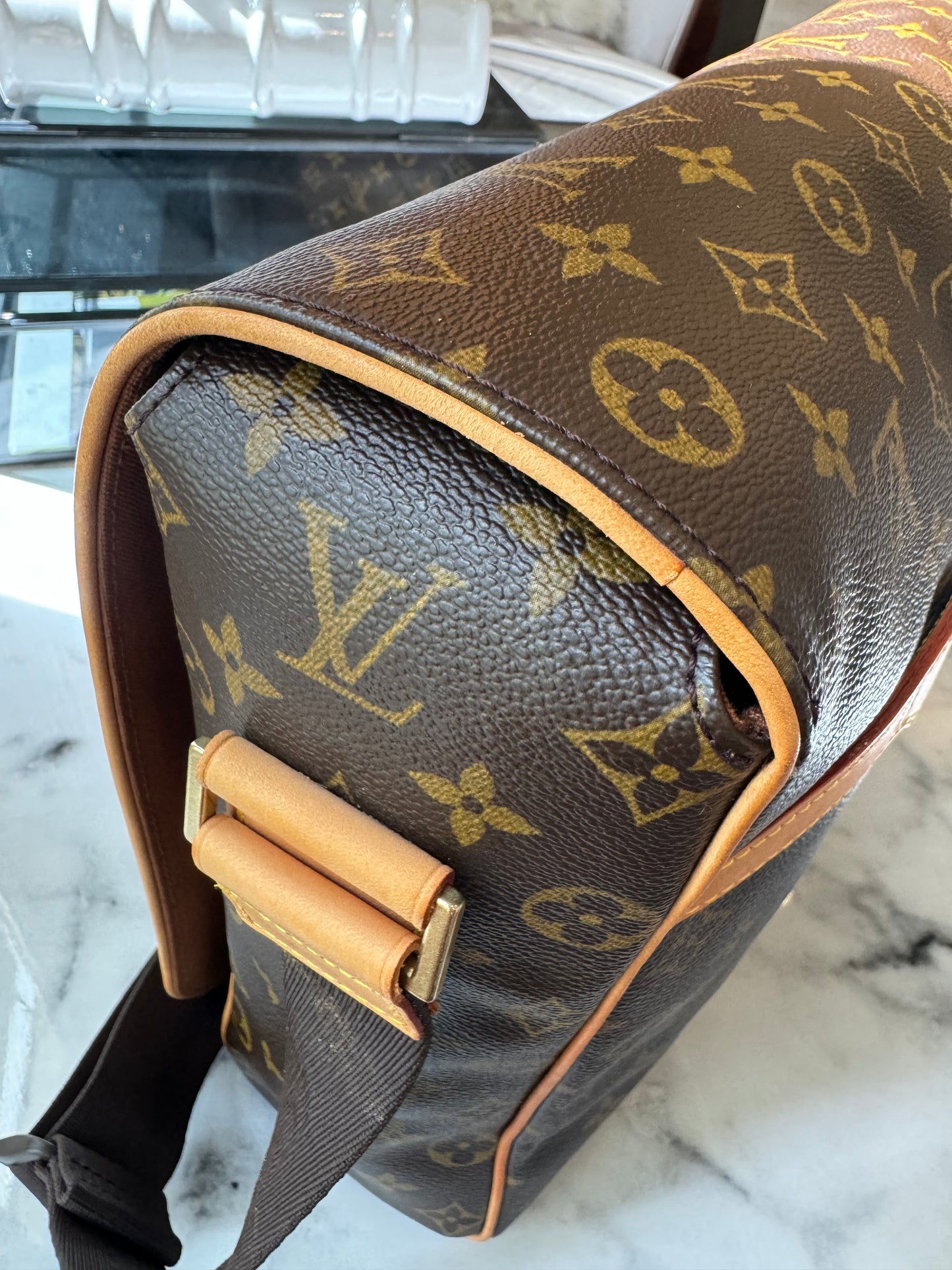 Louis Vuitton Abbesses Brown Monogram Canvas Messenger Bag