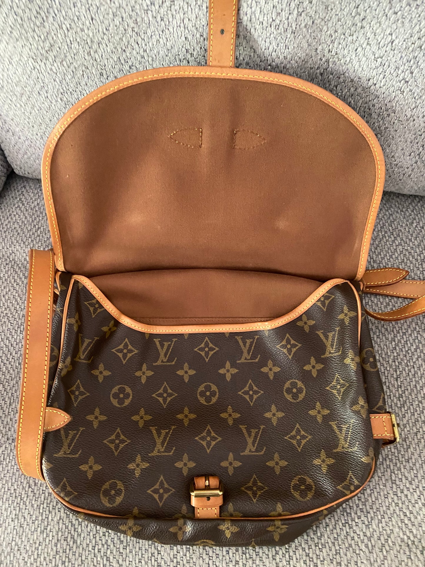 Louis Vuitton Saumur Shoulder Bag 30 Brown Monogram Canvas