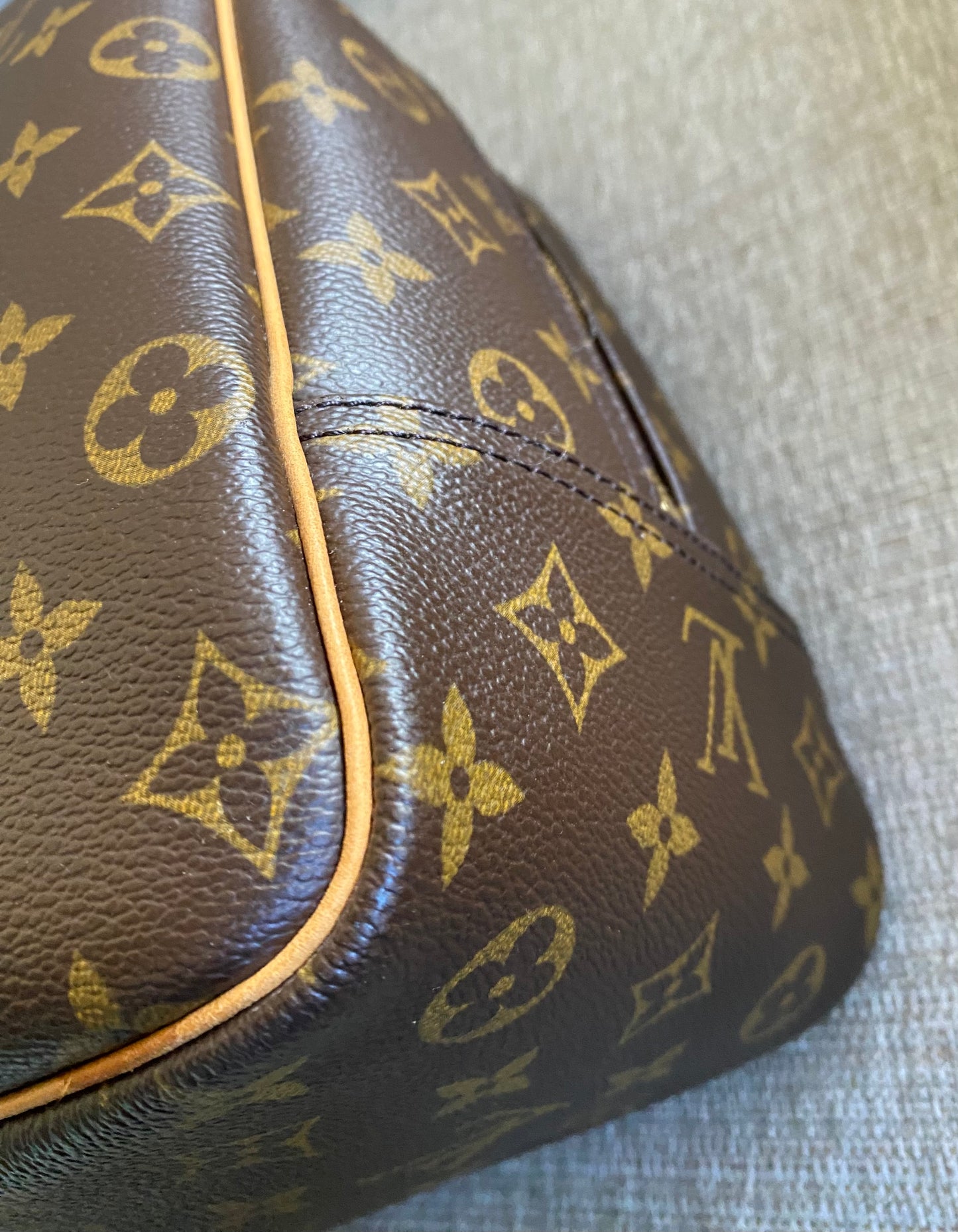 Louis Vuitton Deauville Brown Monogram Travel Everyday Handbag