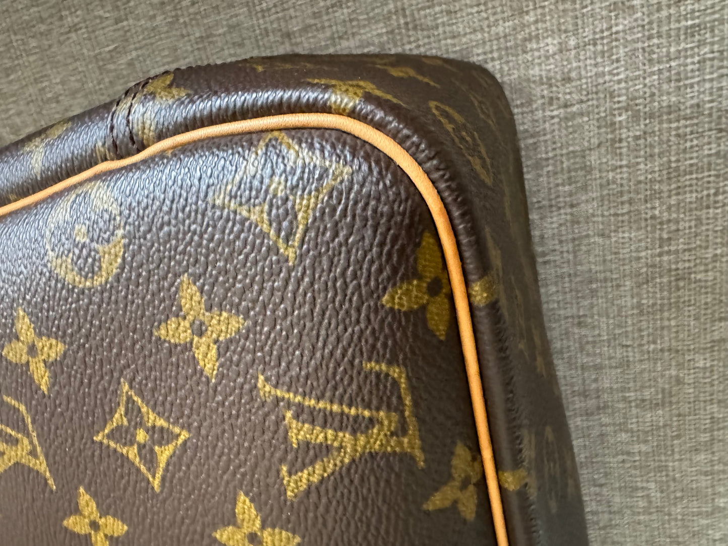 LOUIS VUITTON Deauville Monogram Hand Bag