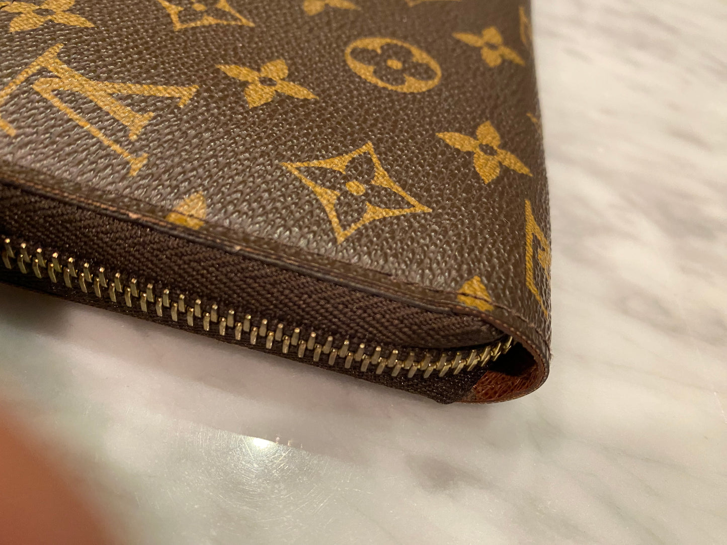Louis Vuitton Monogram Zippy Wallet Round Purse