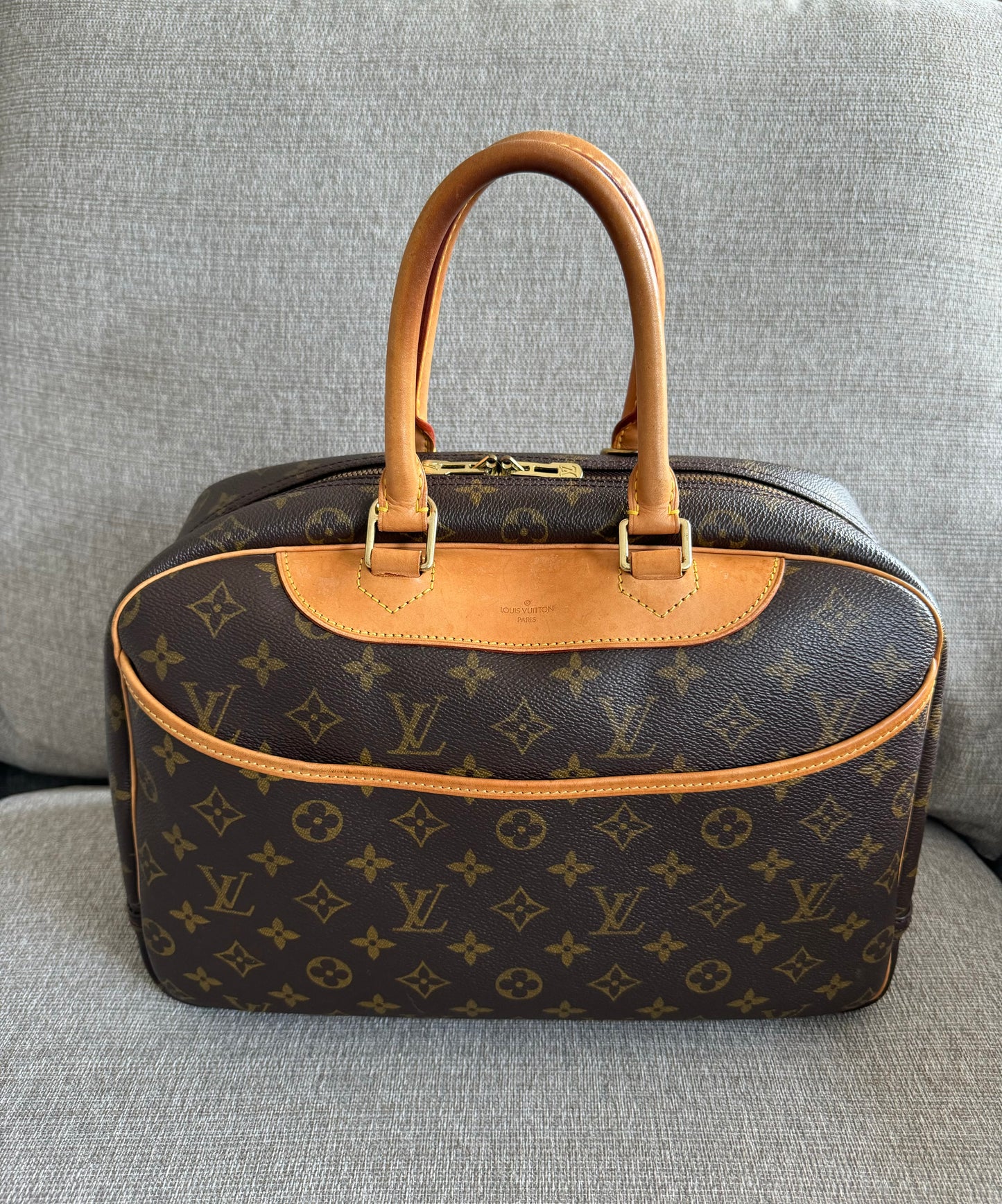 Louis Vuitton Deauville Monogram Hand Bag