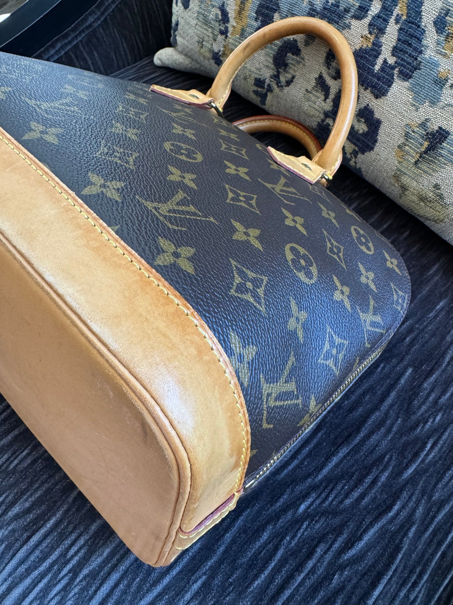 Louis Vuitton Alma PM Hand Bag Brown Monogram Canvas