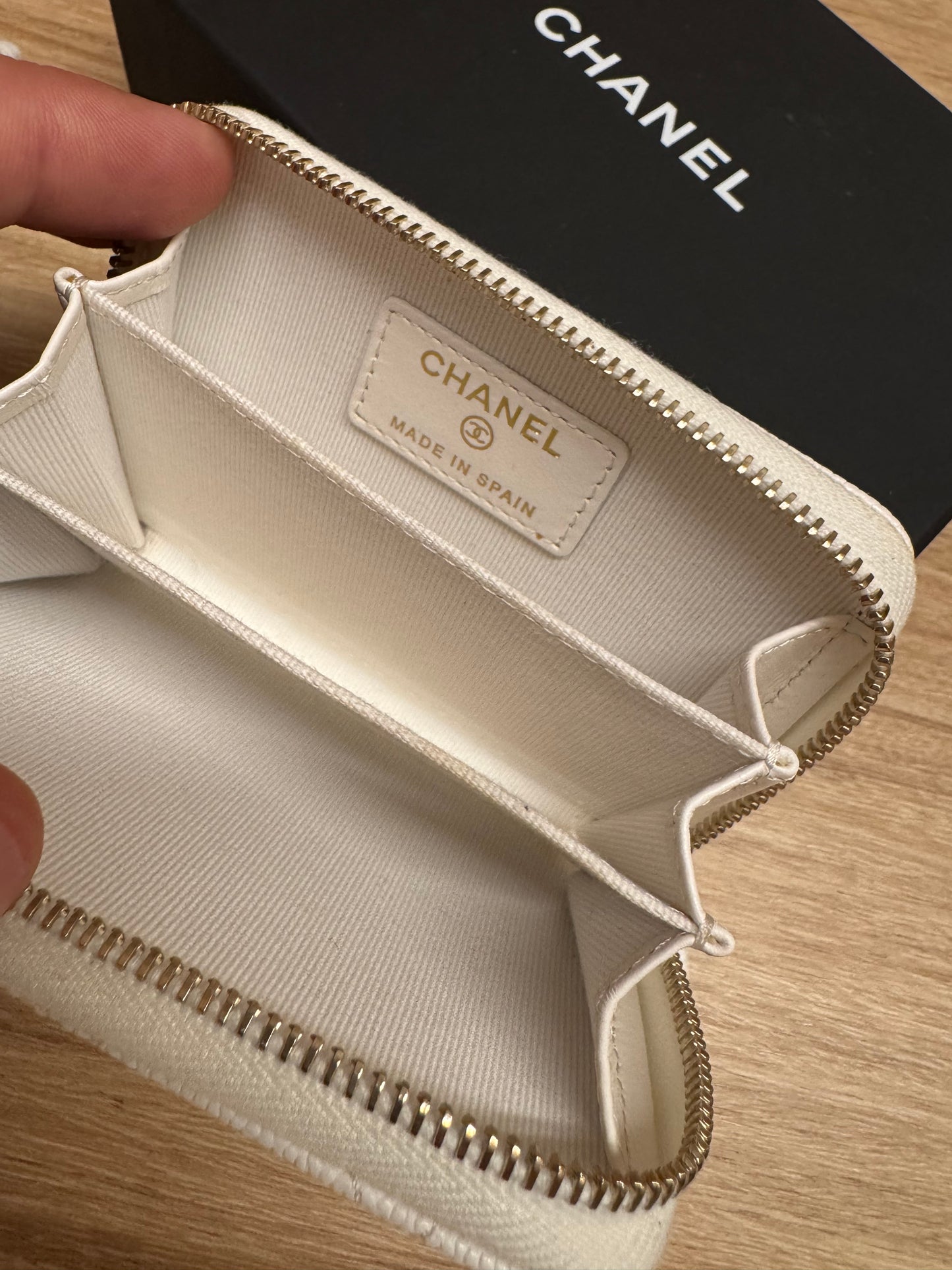 Chanel Zipped Coin Purse Casino White Caviar Limited Edition NEW