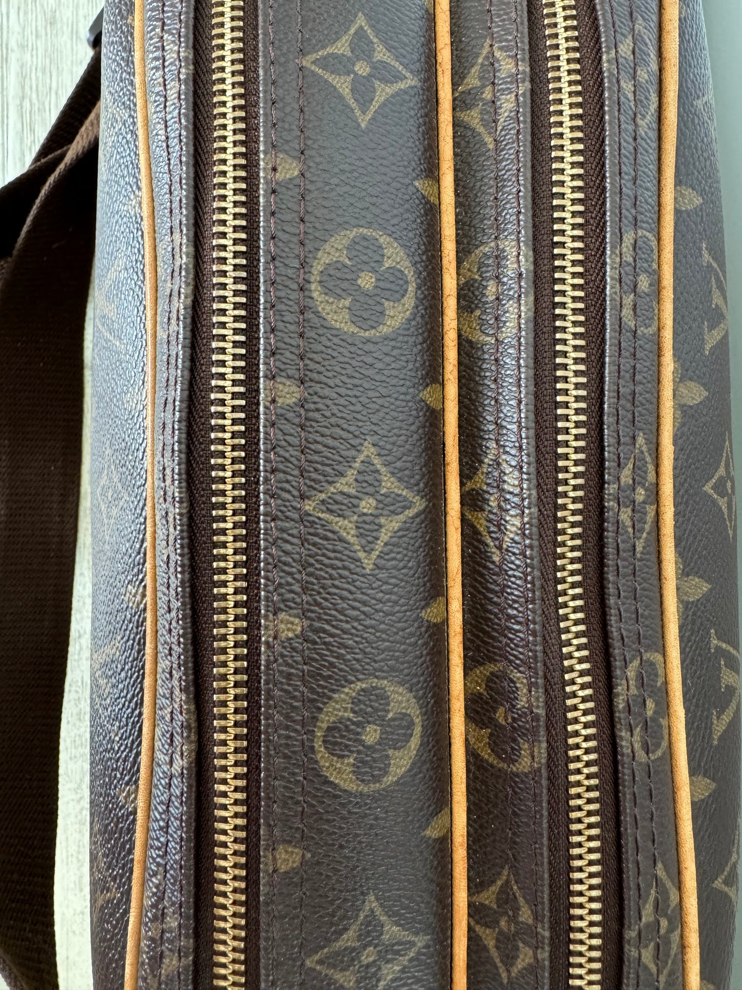 Louis Vuitton LV Reporter PM Crossbody Messenger Bag Brown Monogram