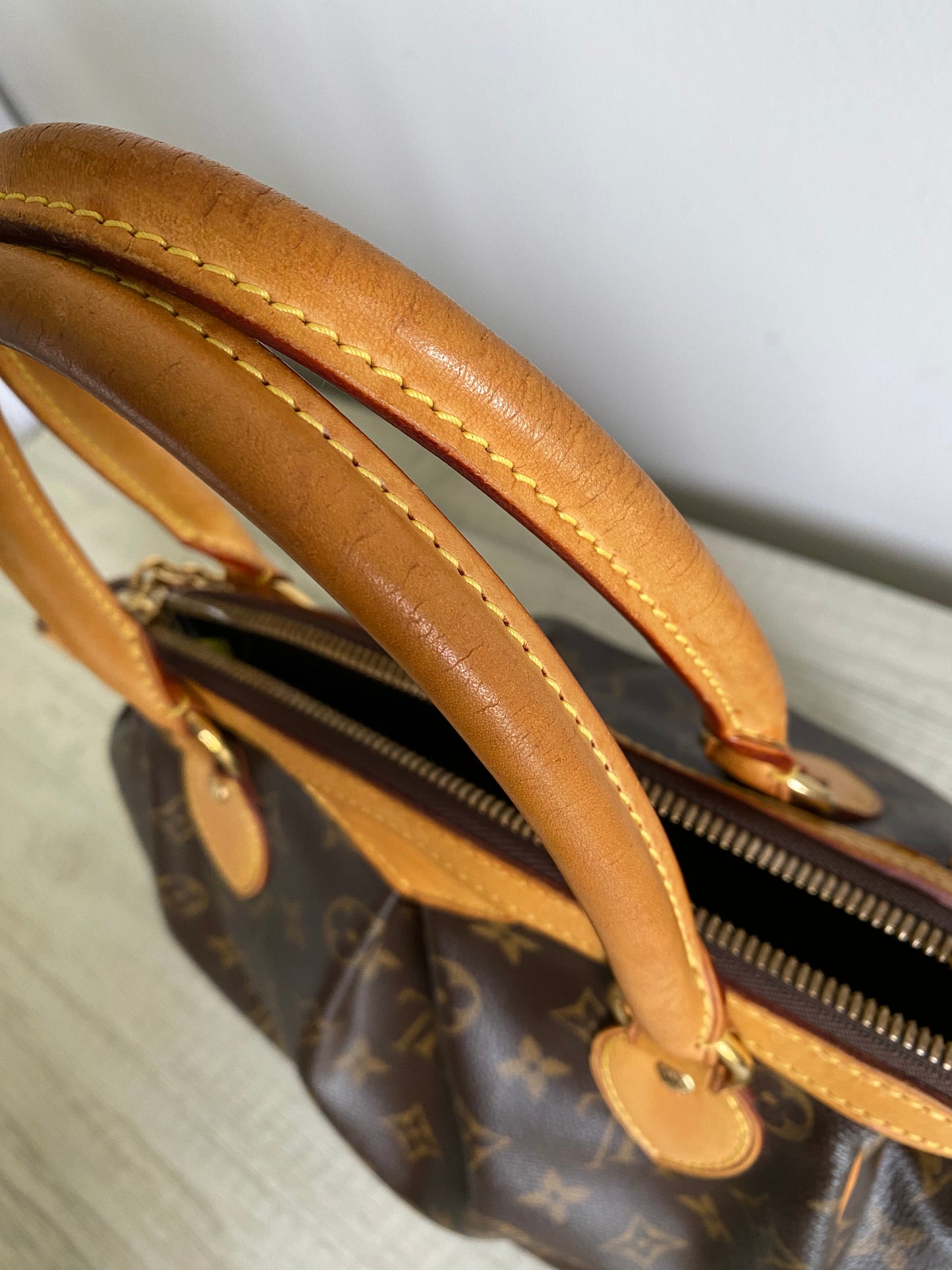 Louis Vuitton Tivoli PM handbag