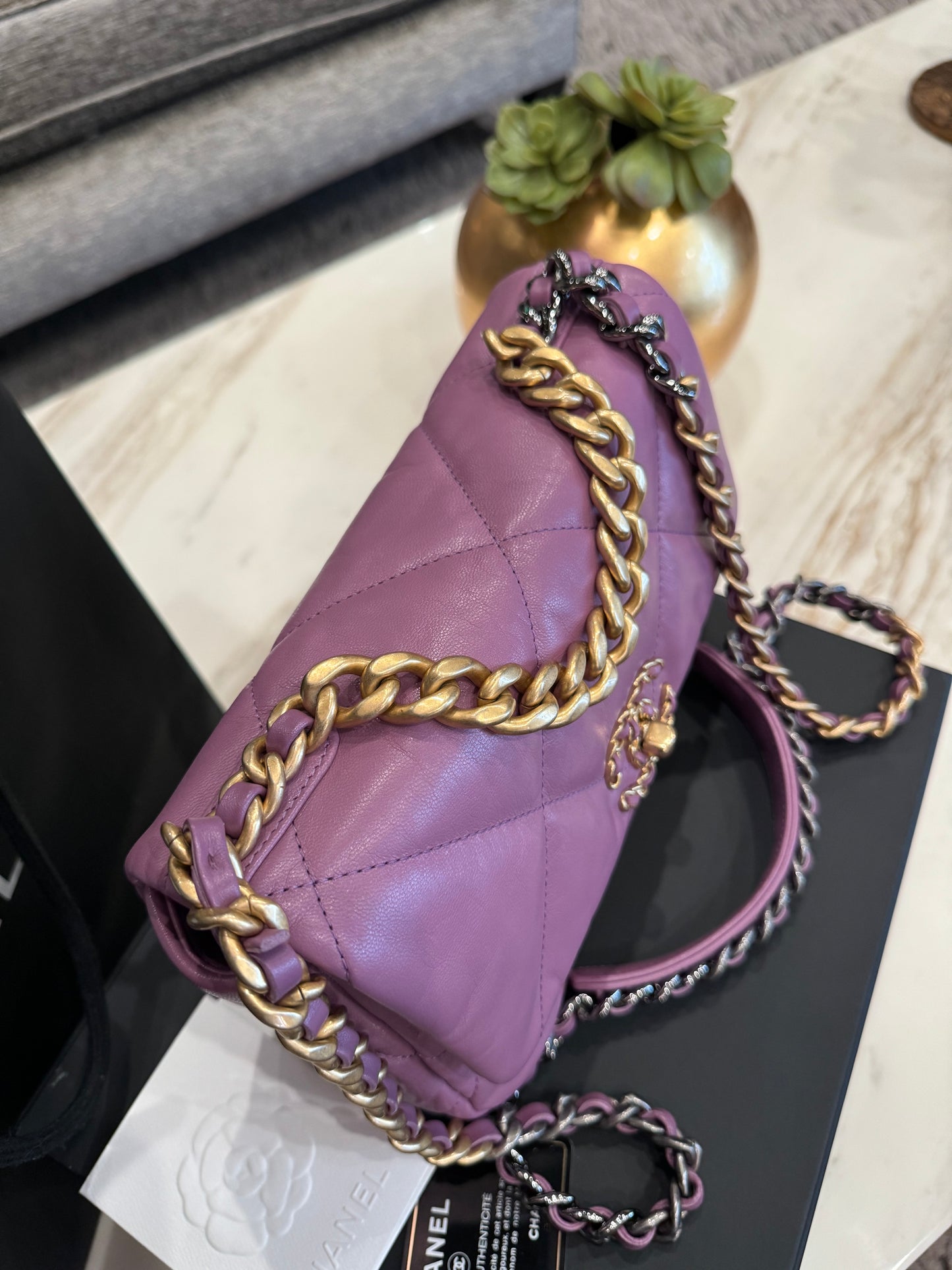 Chanel 19 20B Lavender Mauve Medium Flap Bag 26cm Quilted Lambskin Ruthenium