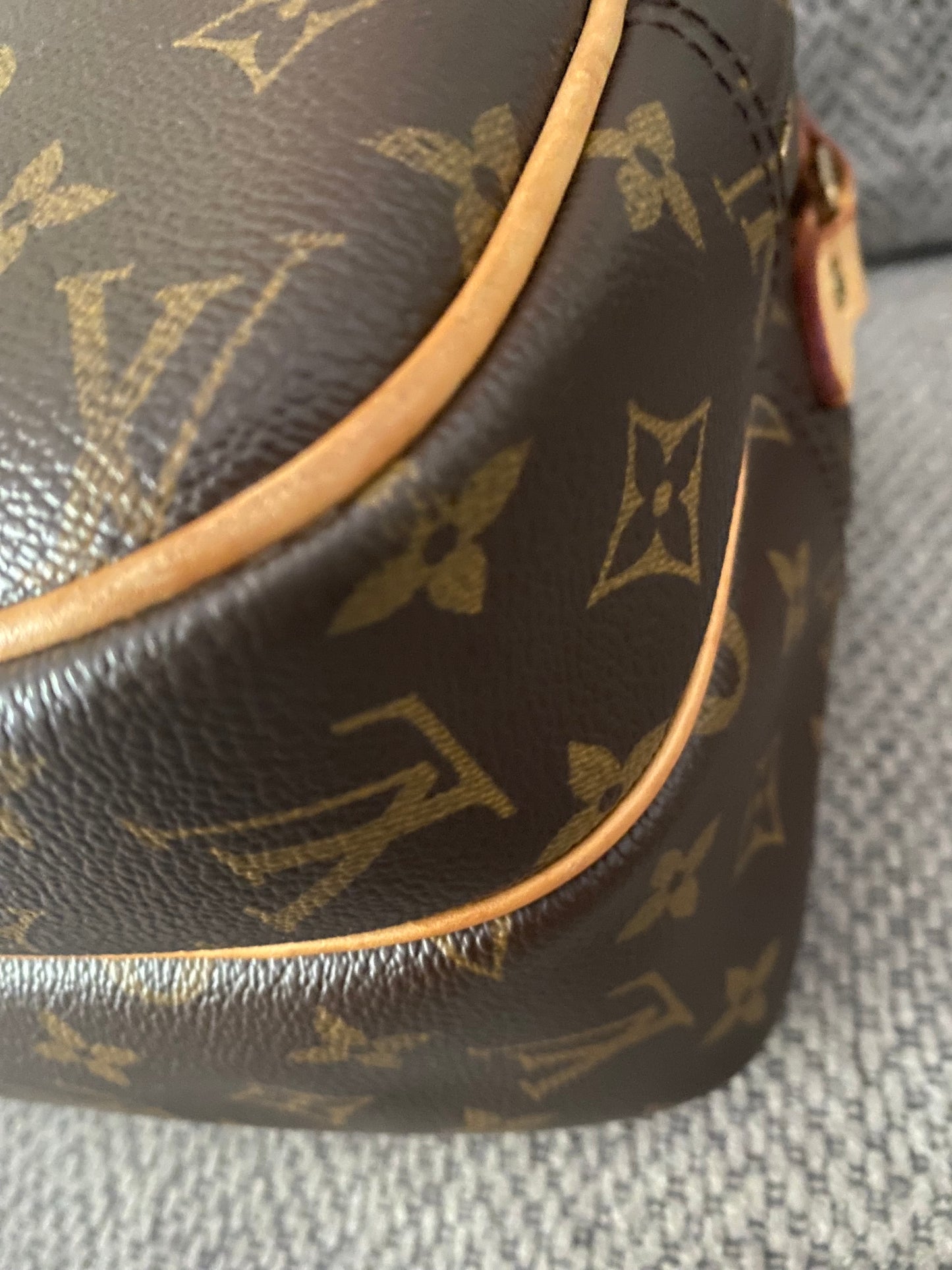 Louis Vuitton Reporter PM Messenger Crossbody Bag Brown Monogram