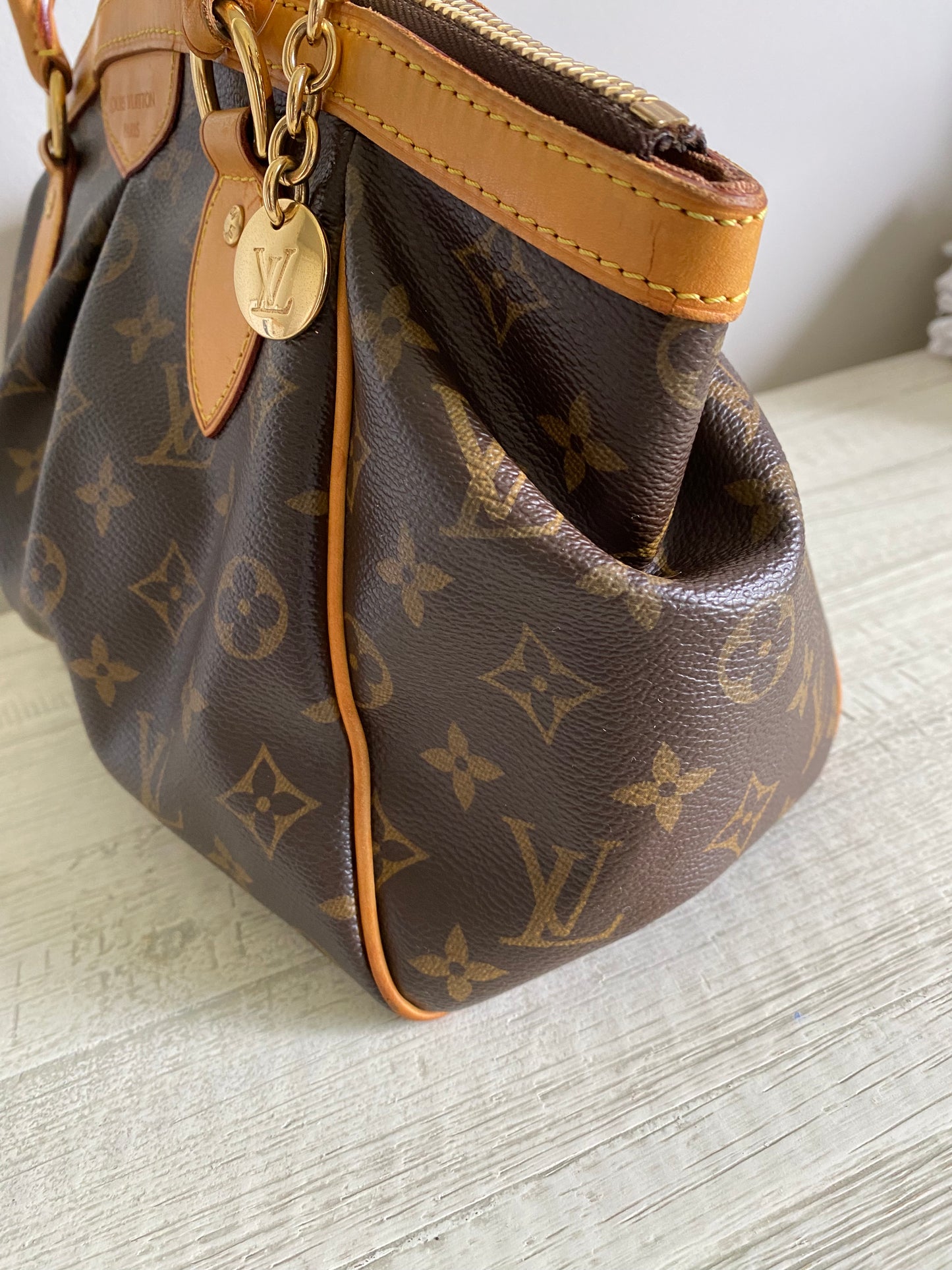 Louis Vuitton Tivoli PM handbag