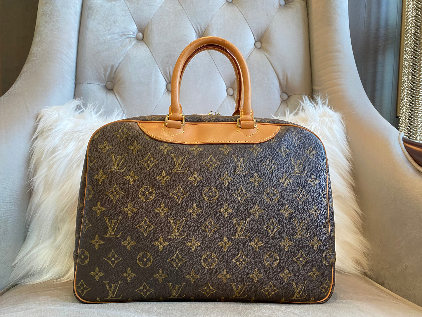 Louis Vuitton Monogram Deauville Hand Bag