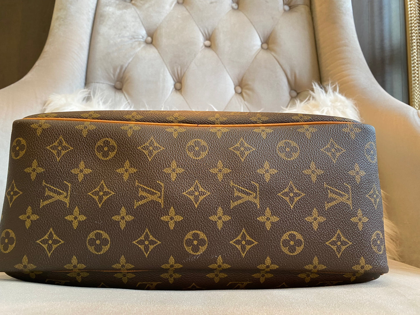 Louis Vuitton Monogram Deauville Hand Bag