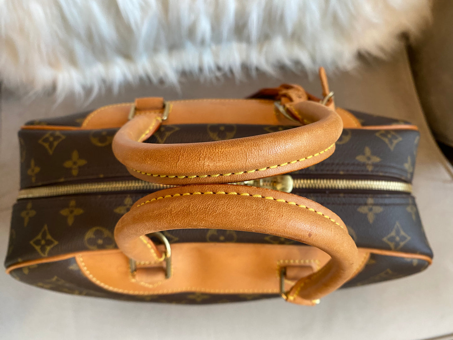 Louis Vuitton Monogram Deauville Hand Bag