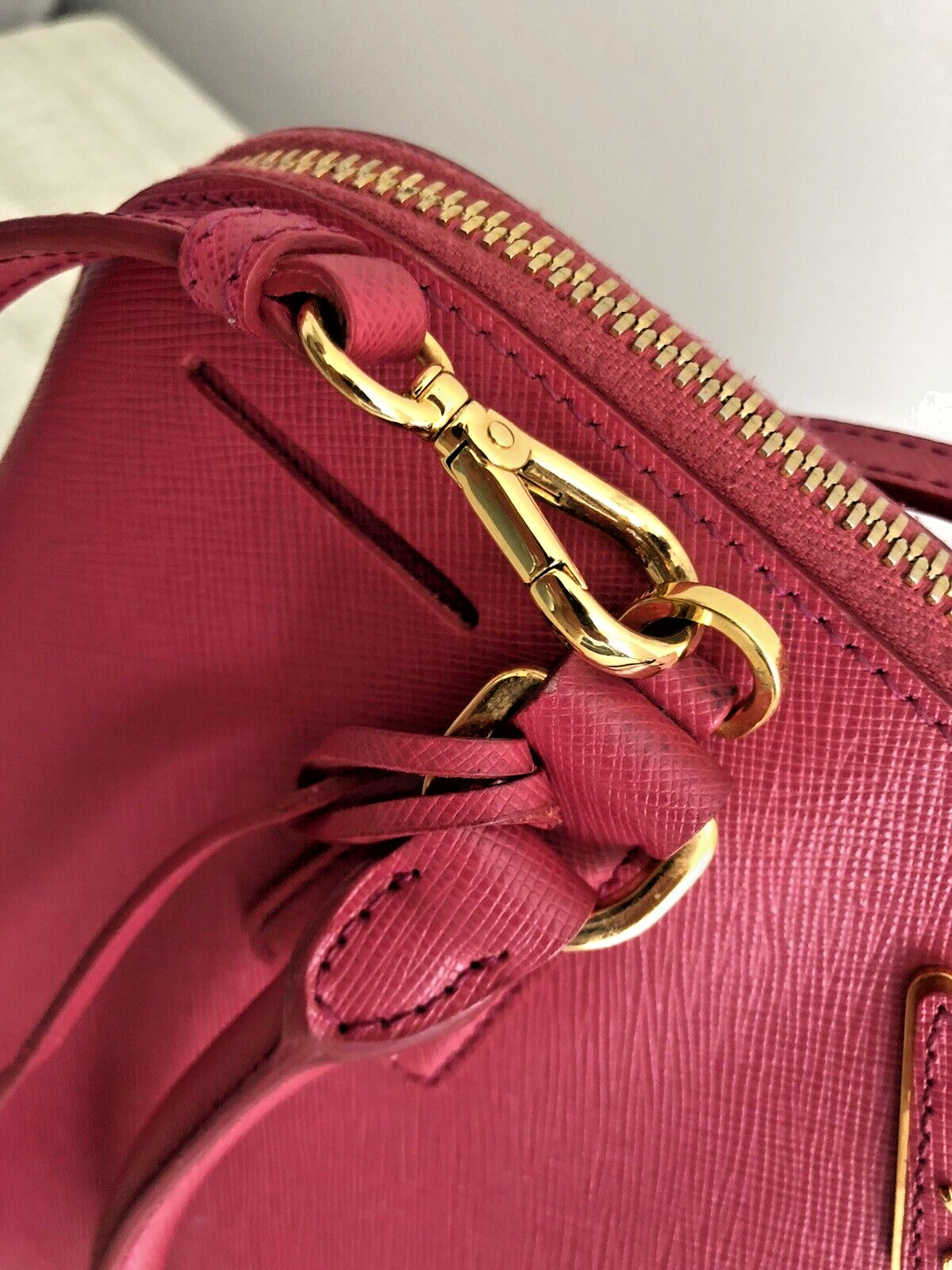 $2600 MRP Prada Promenade Medium Saffiano Lux