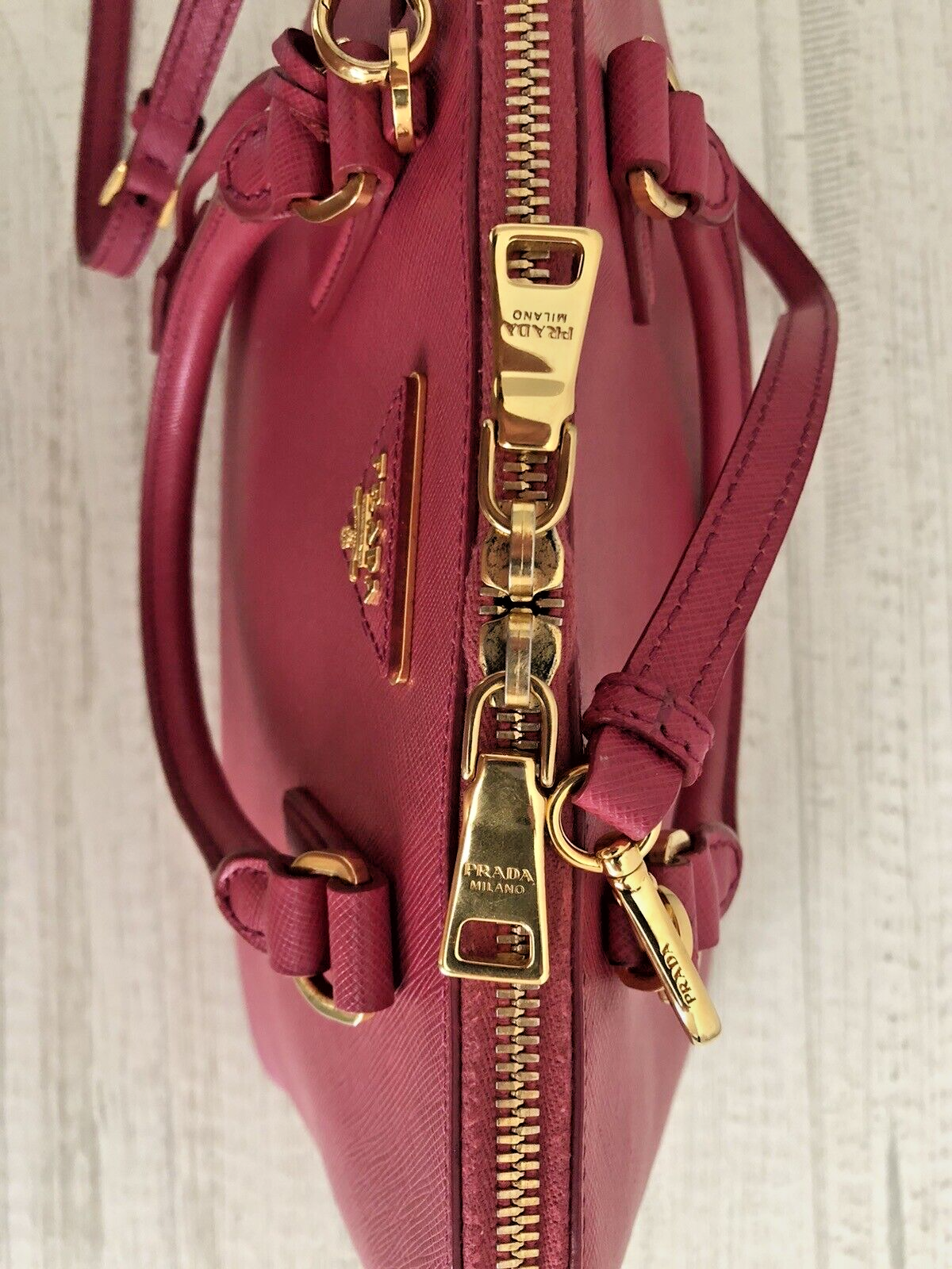 $2600 MRP Prada Promenade Medium Saffiano Lux