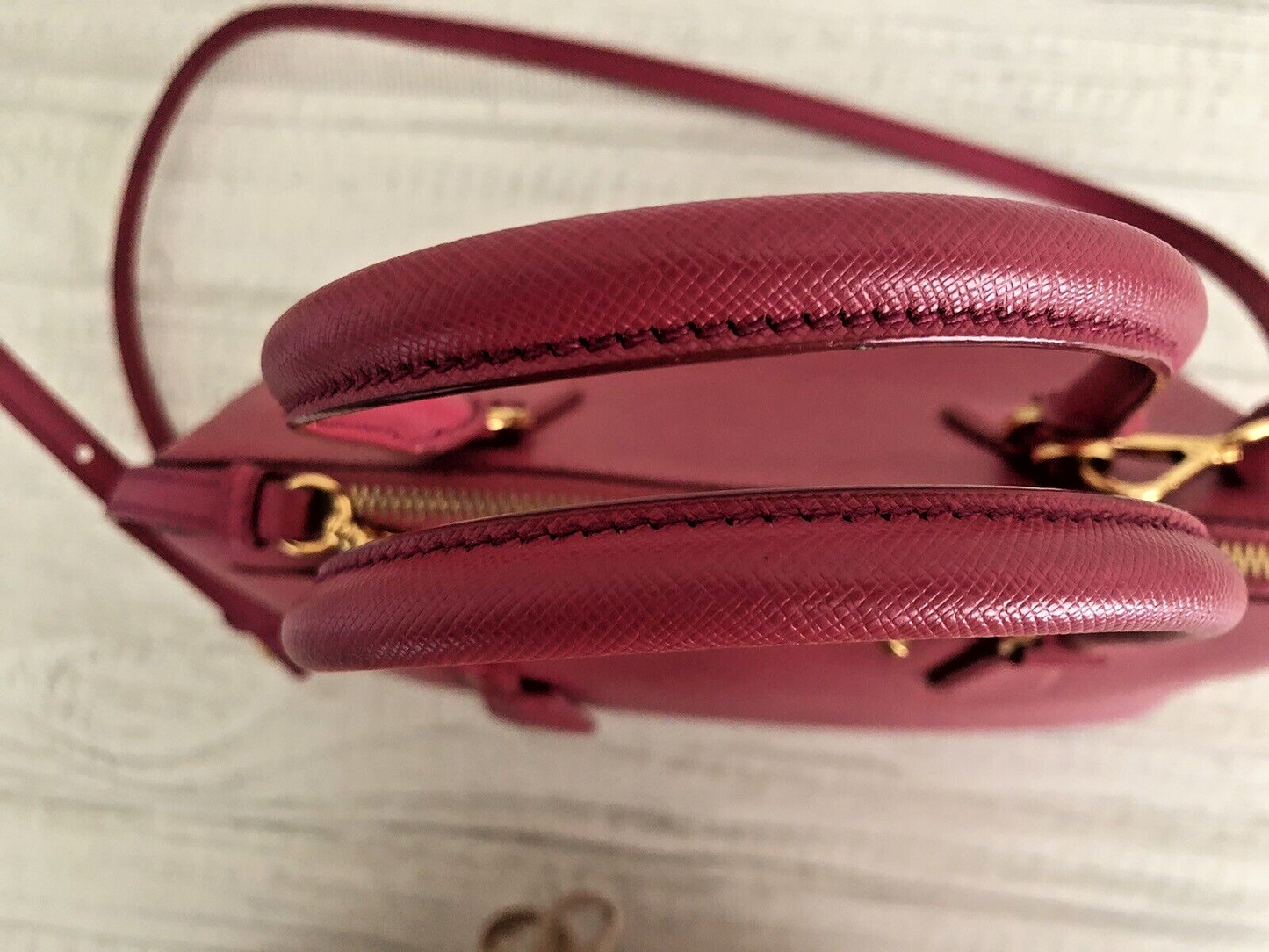 $2600 MRP Prada Promenade Medium Saffiano Lux