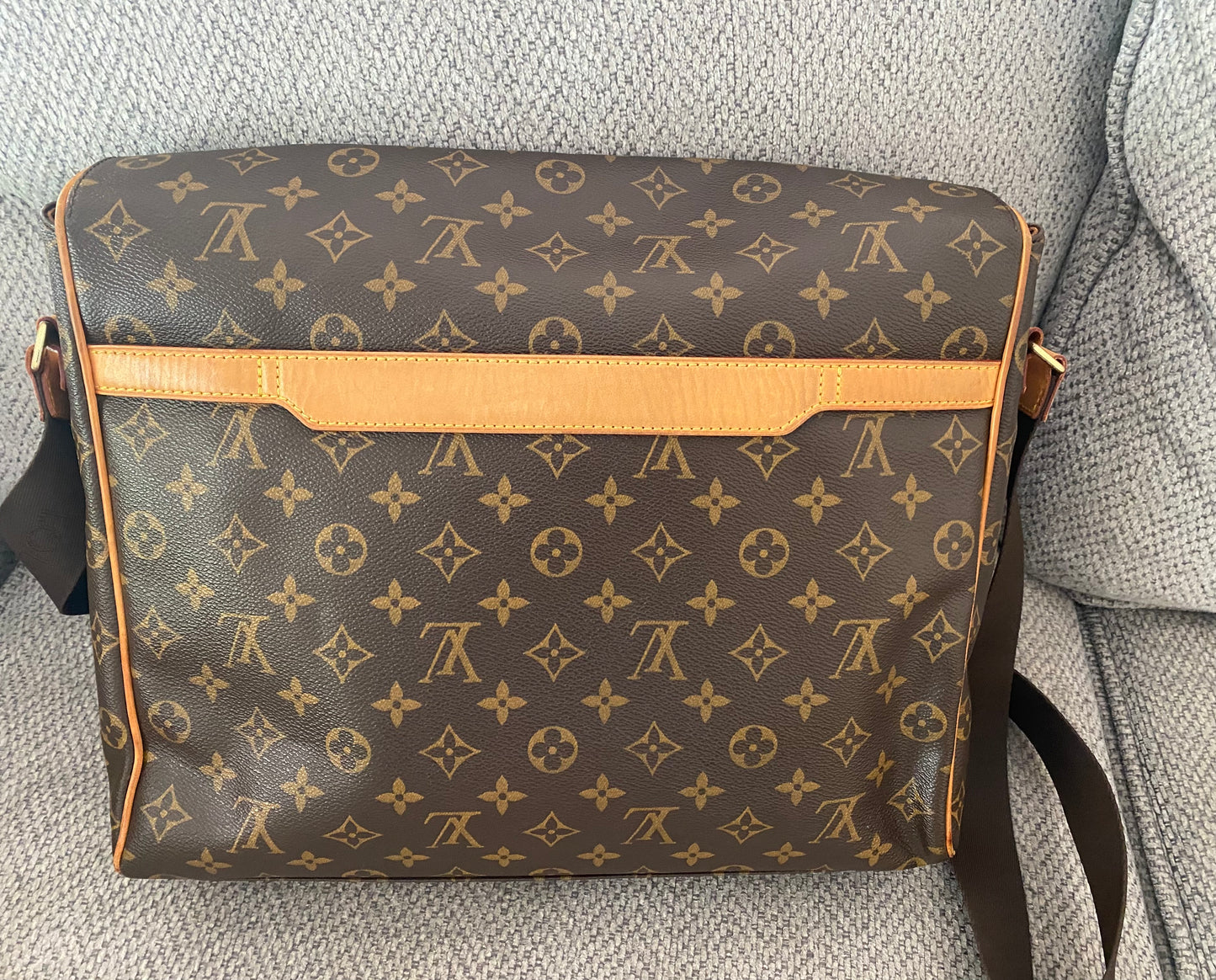 Louis Vuitton Abbesses Messenger Laptop Bag Brown Monogram Canvas