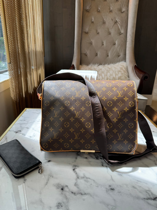 Louis Vuitton Abbesses Brown Monogram Canvas Messenger Bag