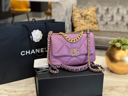 Chanel 19 20B Lavender Mauve Medium Flap Bag 26cm Quilted Lambskin Ruthenium