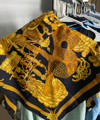 Authentic HERMES Scarf "ARMETS en PANACHE" 100% Silk Black Gold Mint