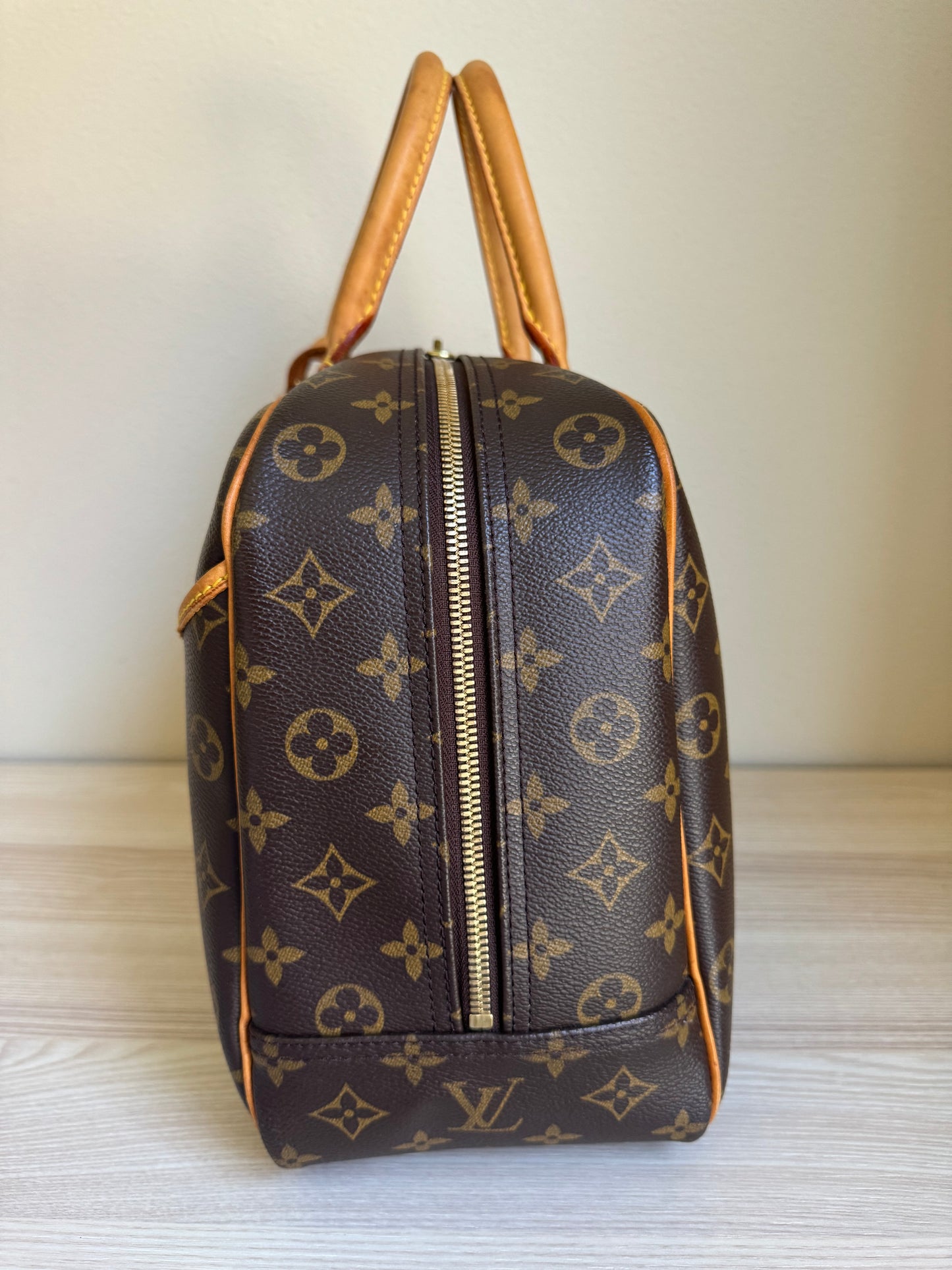 LOUIS VUITTON Monogram Deauville Hand Bag