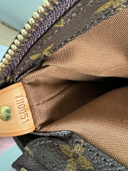 Louis Vuitton Cabas Mezzo Brown Monogram Shoulder Bag