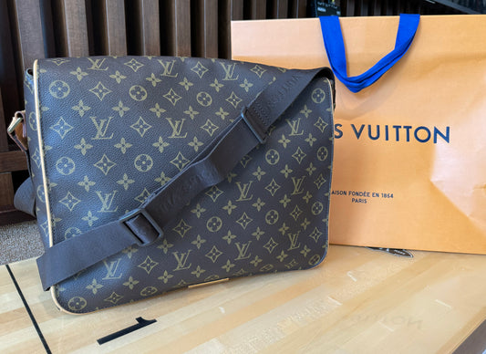 Louis Vuitton Abbesses Messenger Crossbody Laptop Bag Brown Monogram