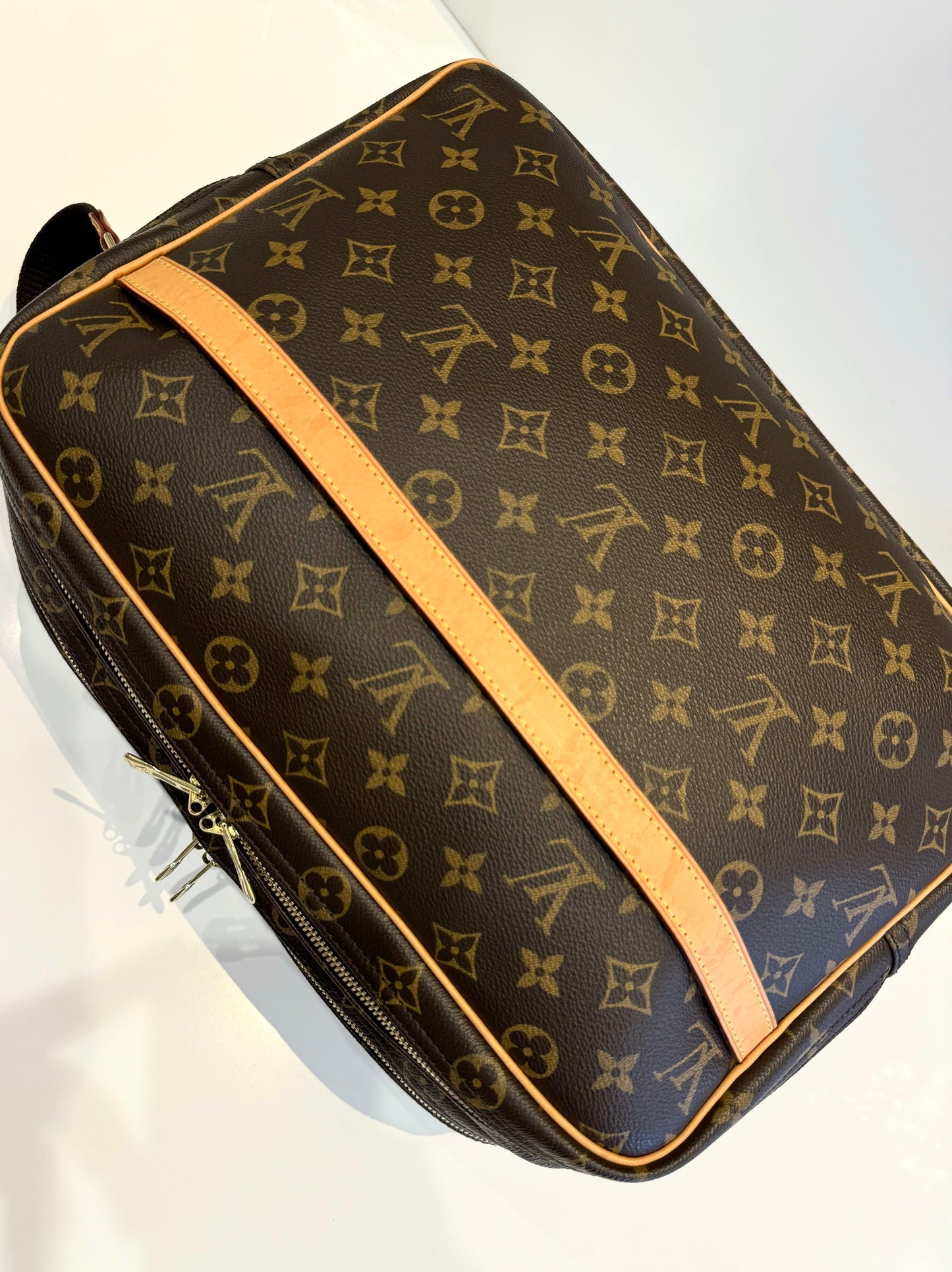 Louis Vuitton Reporter GM Messenger Crossbody Travel Bag Brown Monogram Canvas