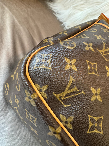 Louis Vuitton Deauville Handbag Monogram