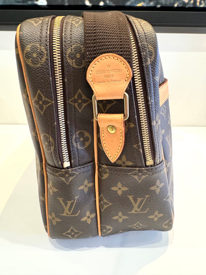 Louis Vuitton Reporter GM Messenger Crossbody Travel Bag Brown Monogram Canvas