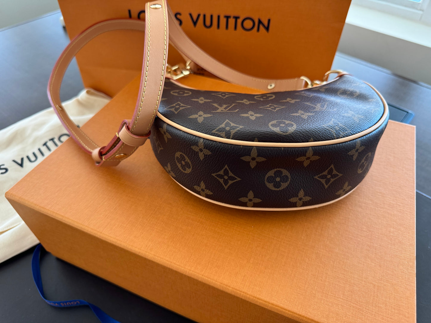 Louis Vuitton Loop PM M81098 Crossbody Brown Monogram Canvas