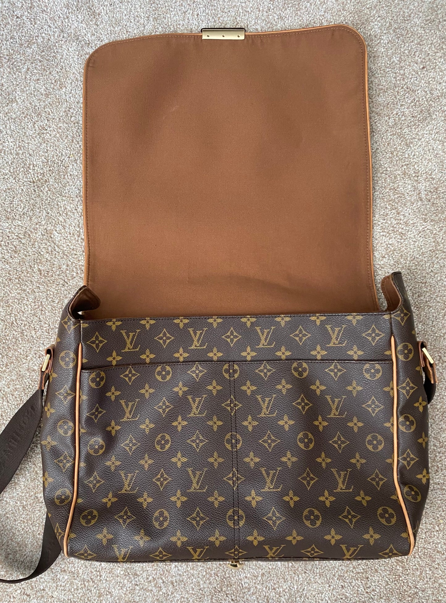 Louis Vuitton Abbesses Messenger Bag Brown Canvas