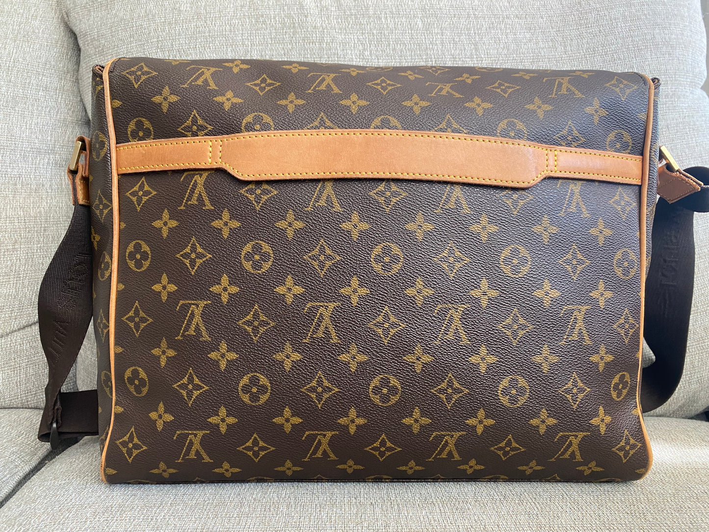 Louis Vuitton Abbesses Messenger Bag Brown Canvas