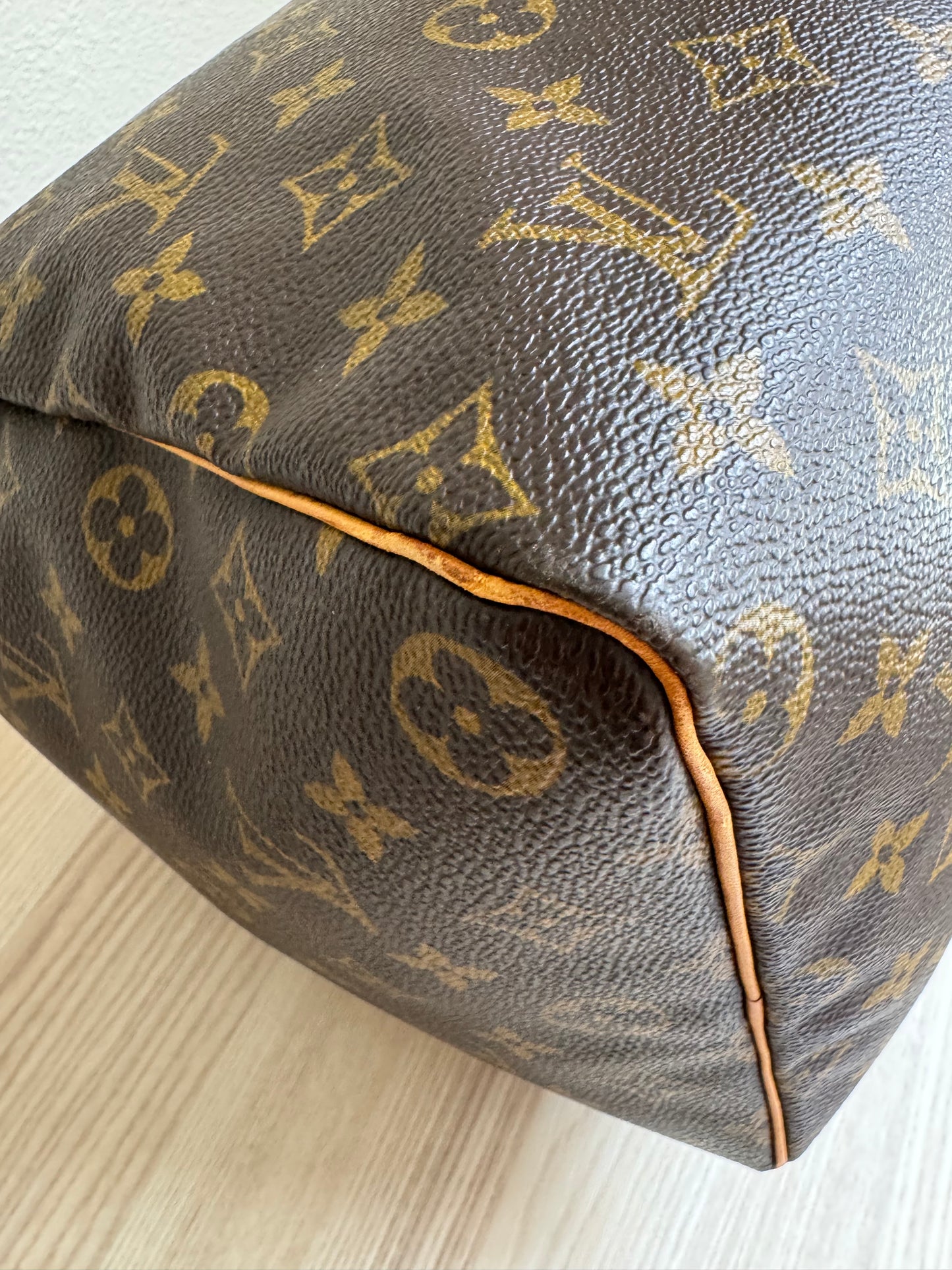 Louis Vuitton LV Speedy 40 Duffle Bag Brown Monogram Canvas