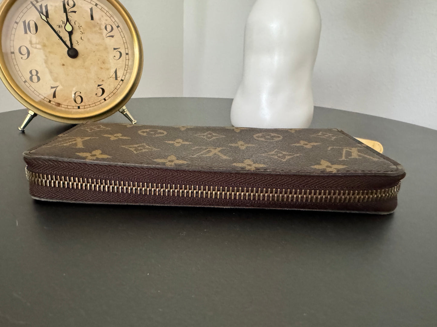 Louis Vuitton Monogram Zippy Wallet Round Purse