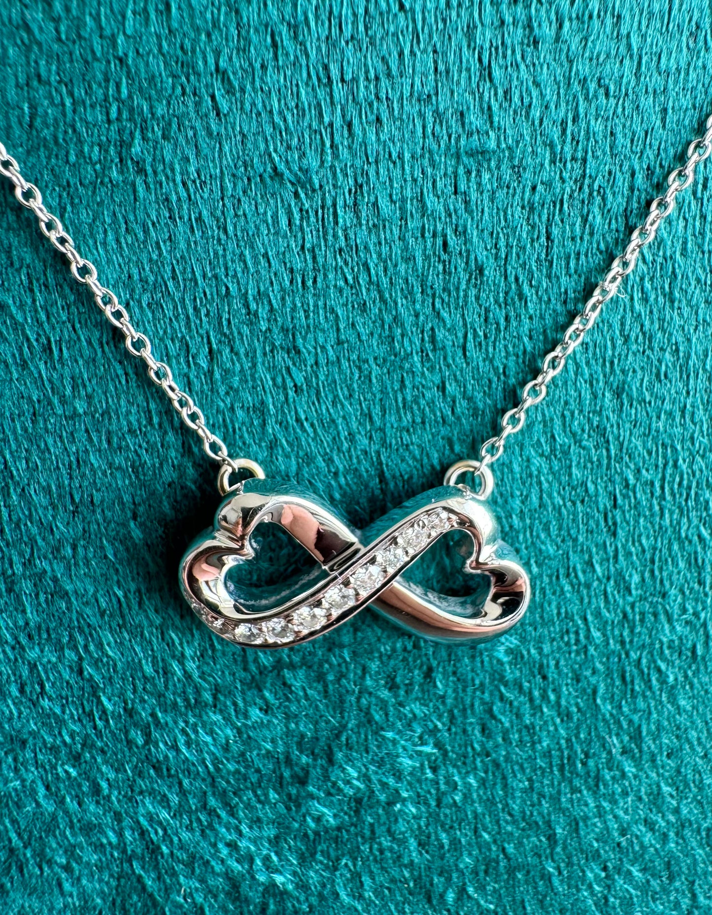 Tiffany & Co Paloma Picasso Double Loving Heart Infinity Necklace 18K White Gold 16.8”