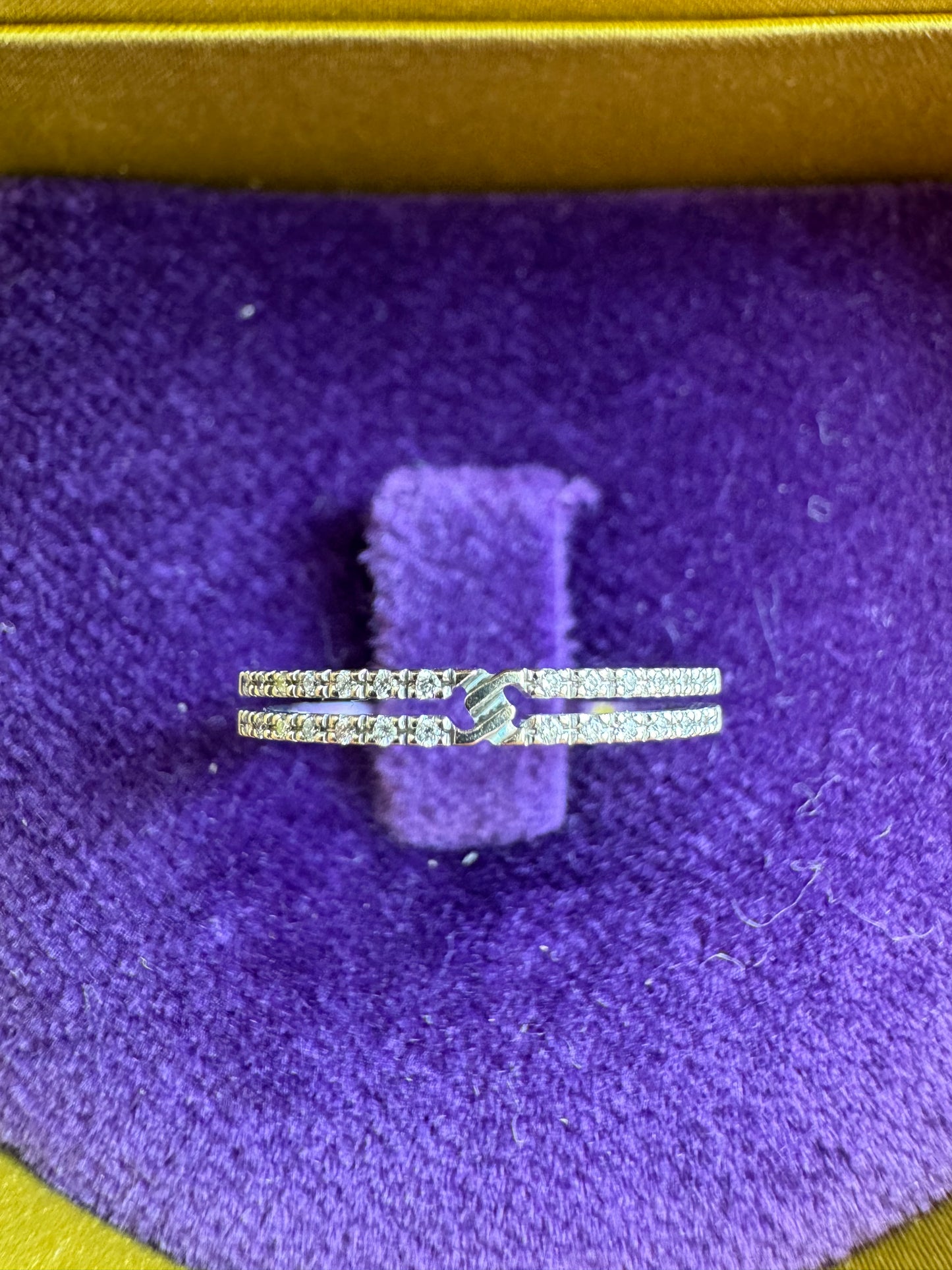 GUCCI Infinity Diamonds Ring 18K 750 Solid White Gold Size 5.25