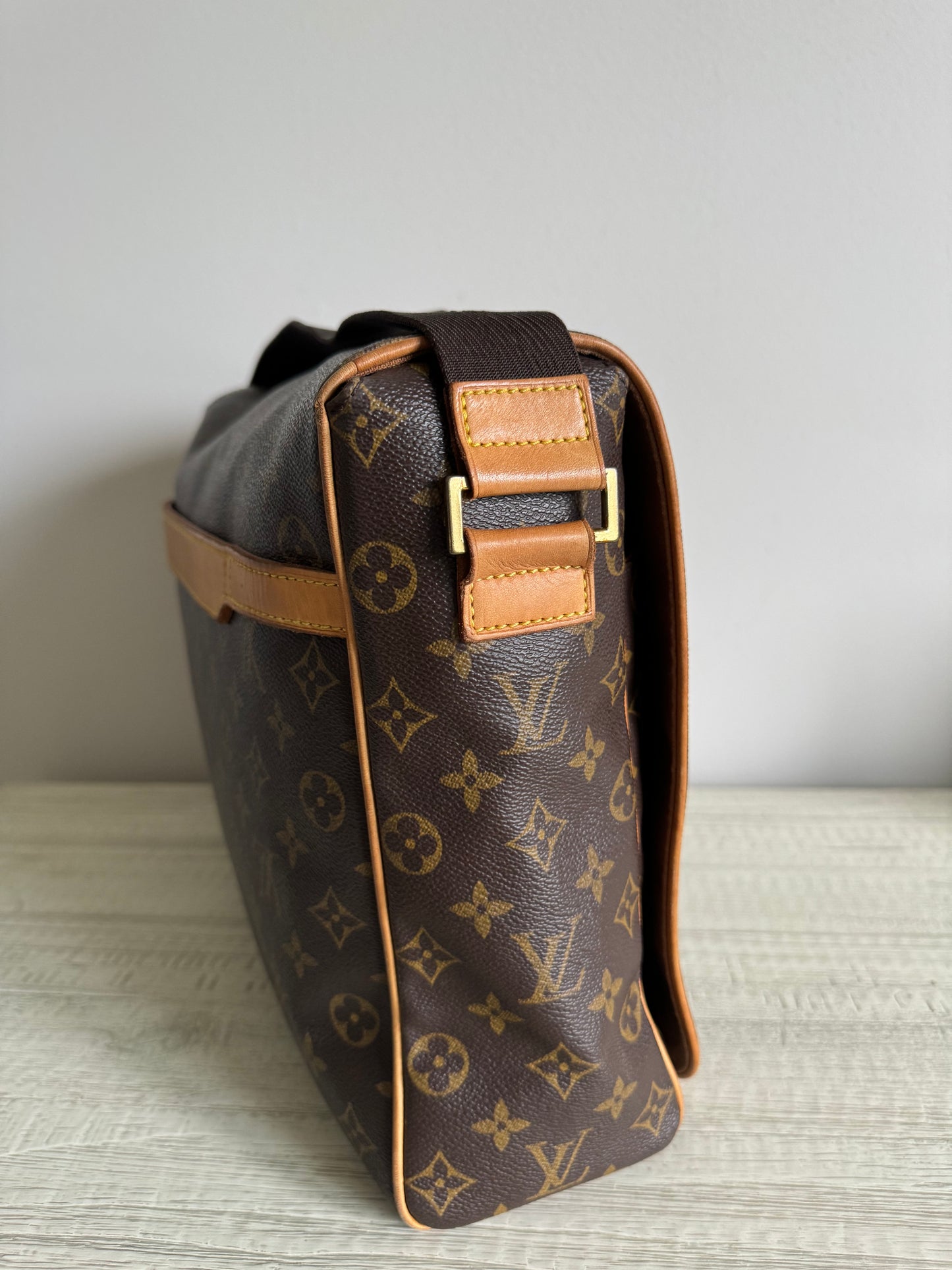 Louis Vuitton Abbesses Crossbody Messenger bag