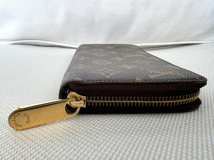 Louis Vuitton LV Zippy Wallet Monogram Illustre Air Balloon